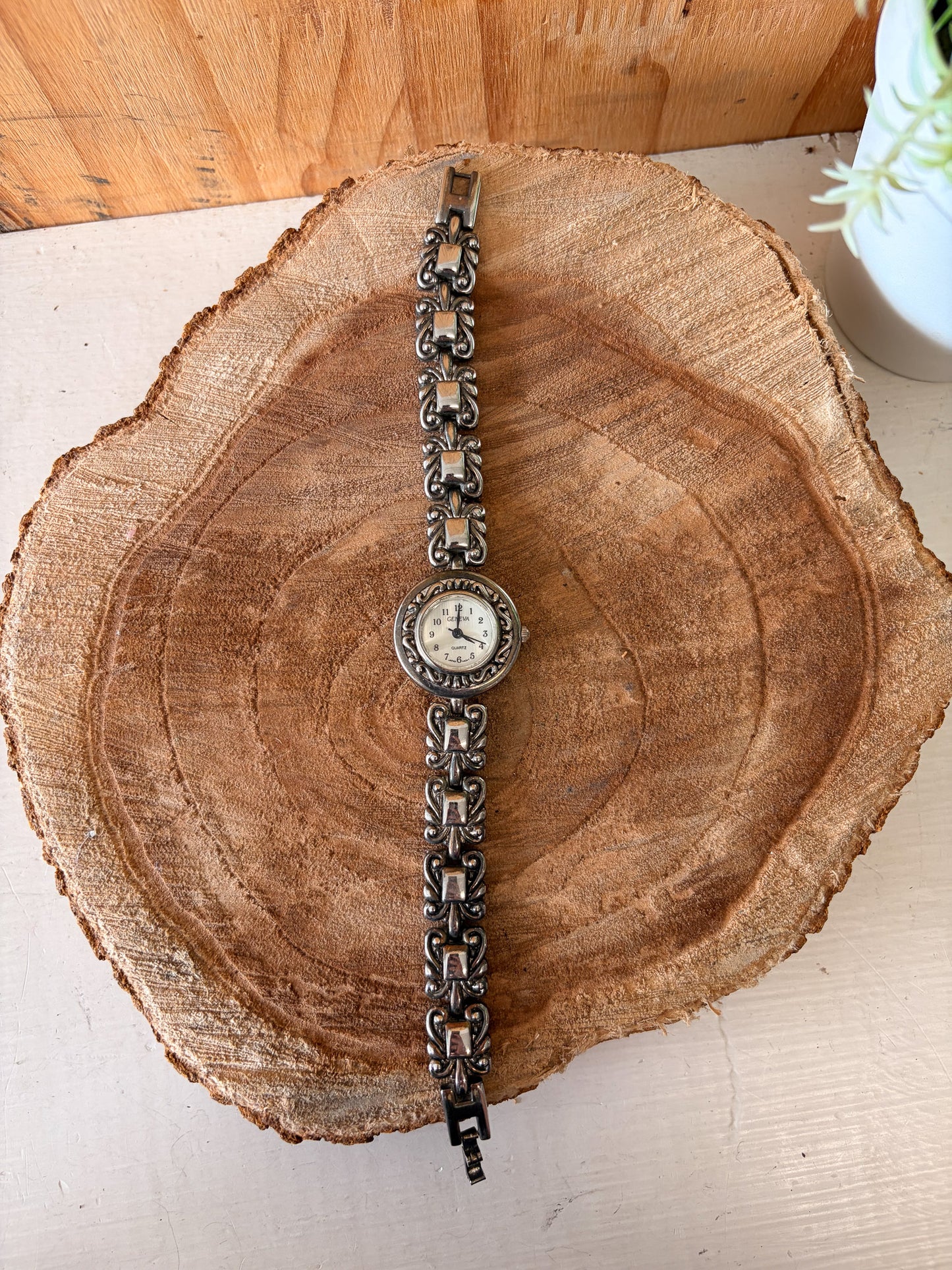 Vtg Geneva Silver Tone Chain Link Watch (Untested)