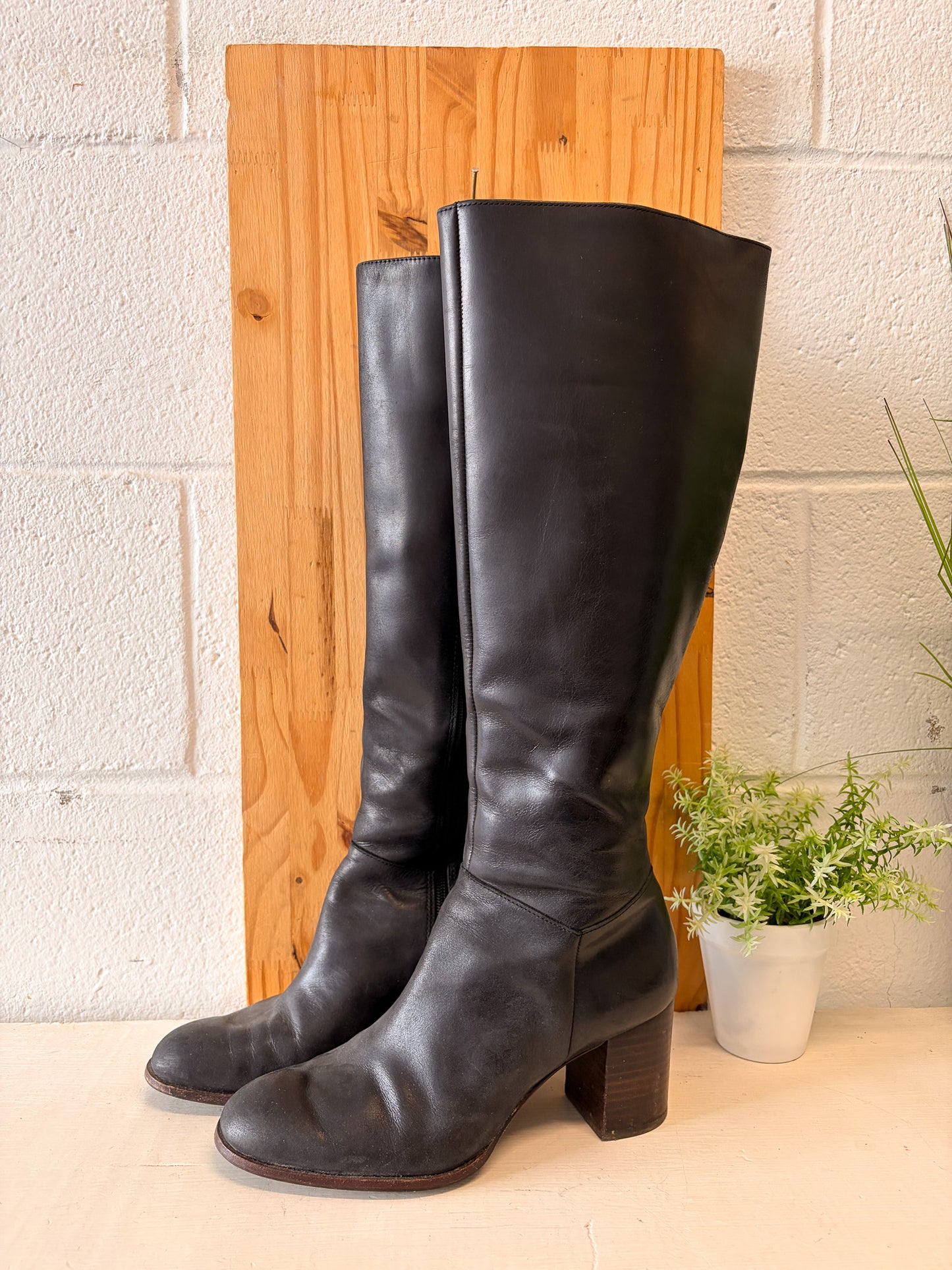 Antonio Melani Black Leather Boots : Size 6.5 (Local Pick Up Only)