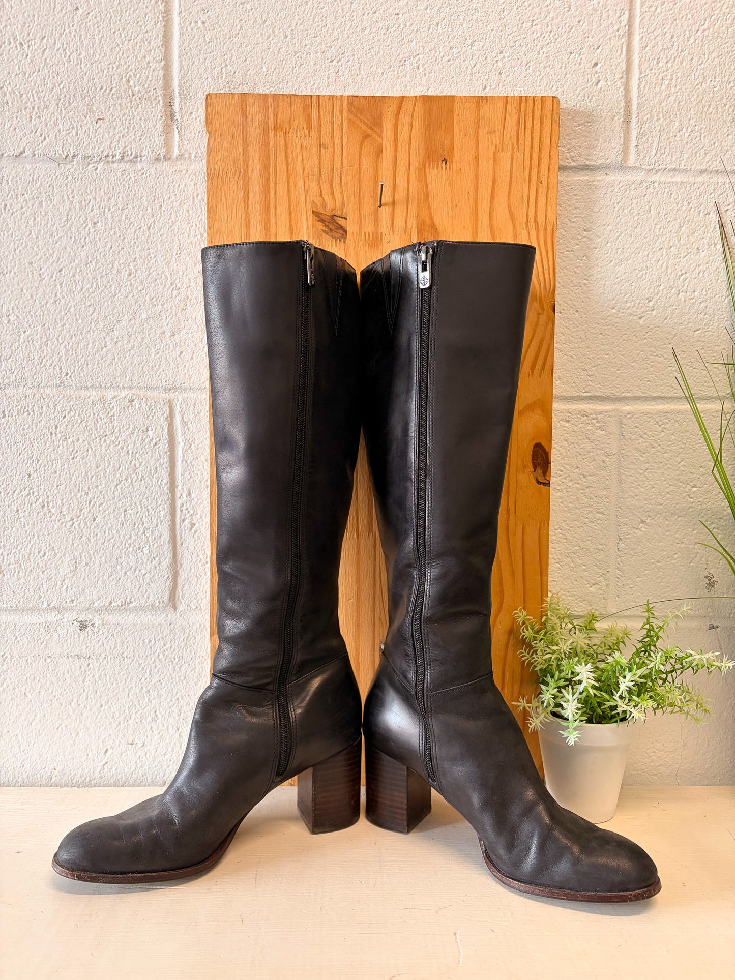 Antonio Melani Black Leather Boots : Size 6.5 (Local Pick Up Only)