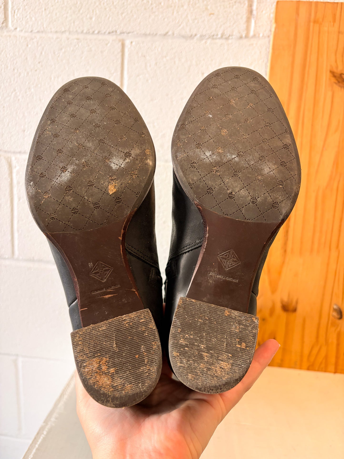 Antonio Melani Black Leather Boots : Size 6.5 (Local Pick Up Only)