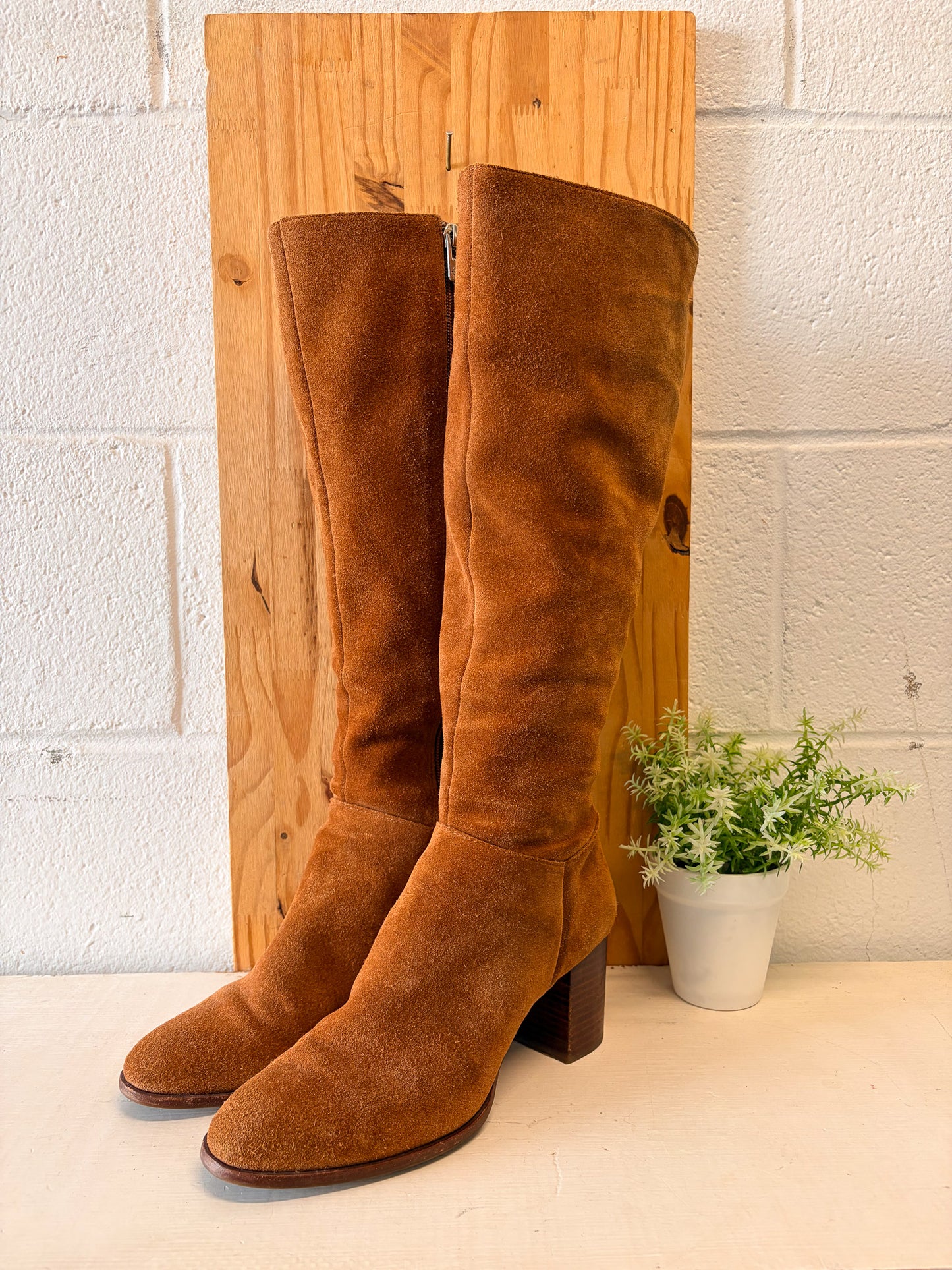 Antonio Melani Brown Suede Boots : Size 6.5 (Local Pick Up Only)