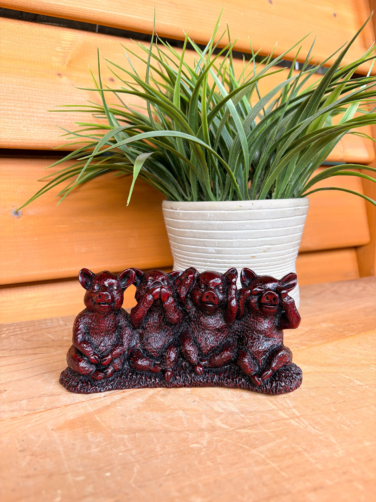 Hogs in a Row Figure
