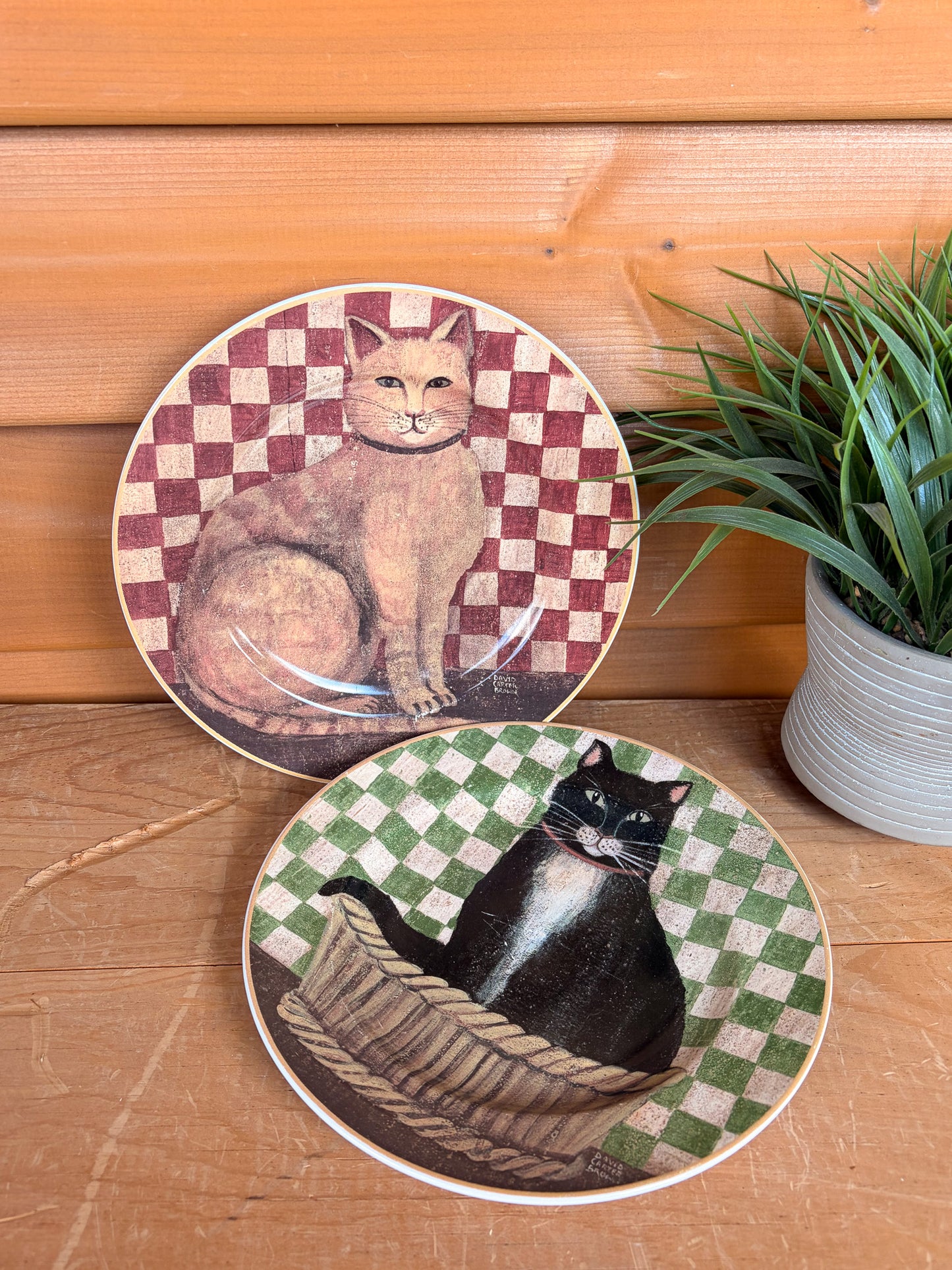 Vtg Pair of Oneida Country Kitties Plates (Local Pick Up Only)