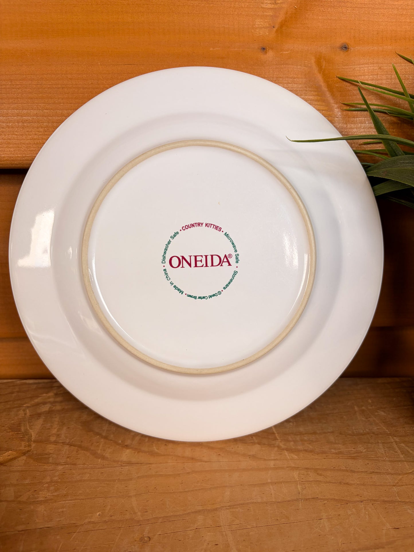 Vtg Pair of Oneida Country Kitties Plates (Local Pick Up Only)