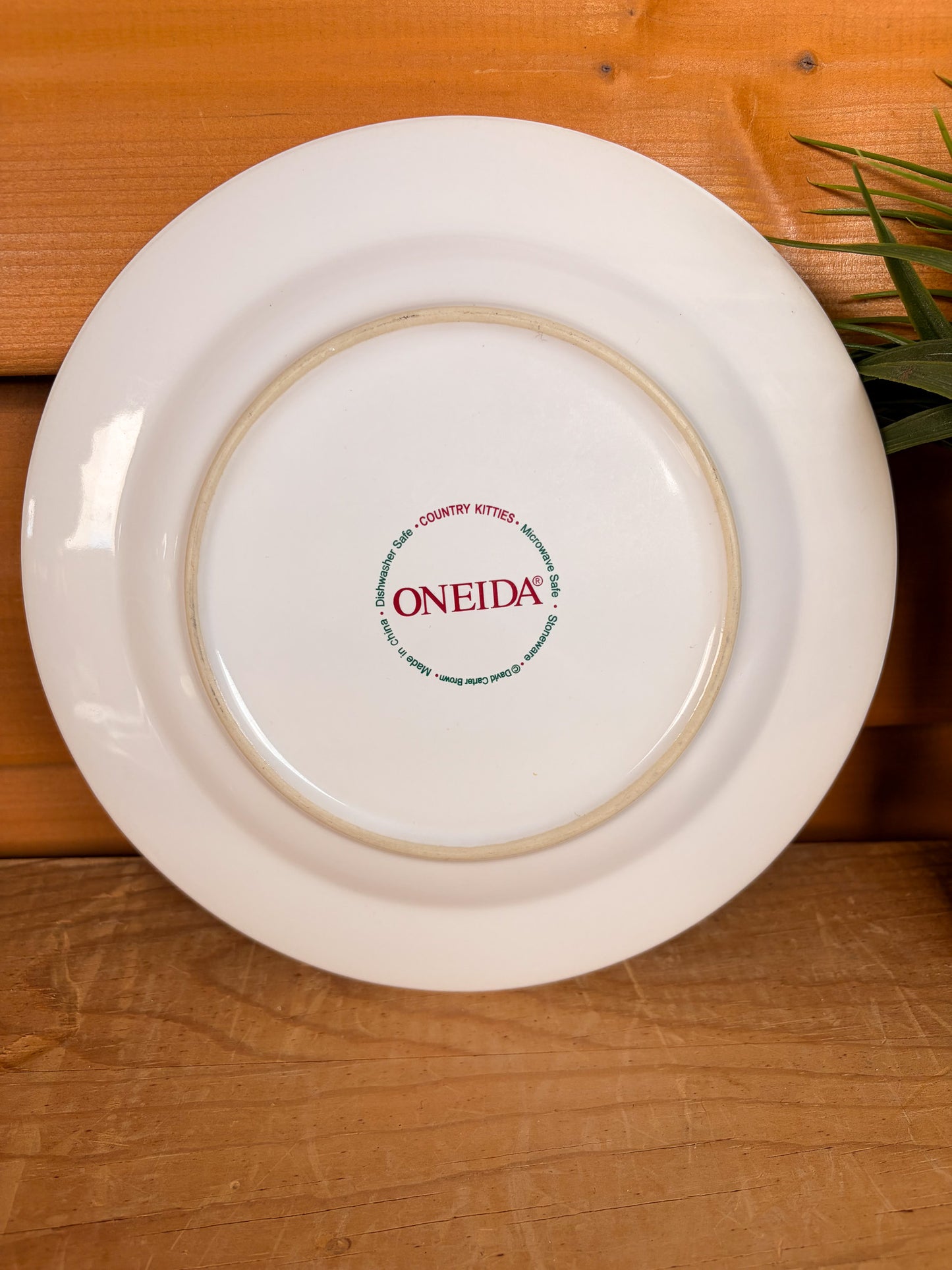 Vtg Pair of Oneida Country Kitties Plates (Local Pick Up Only)