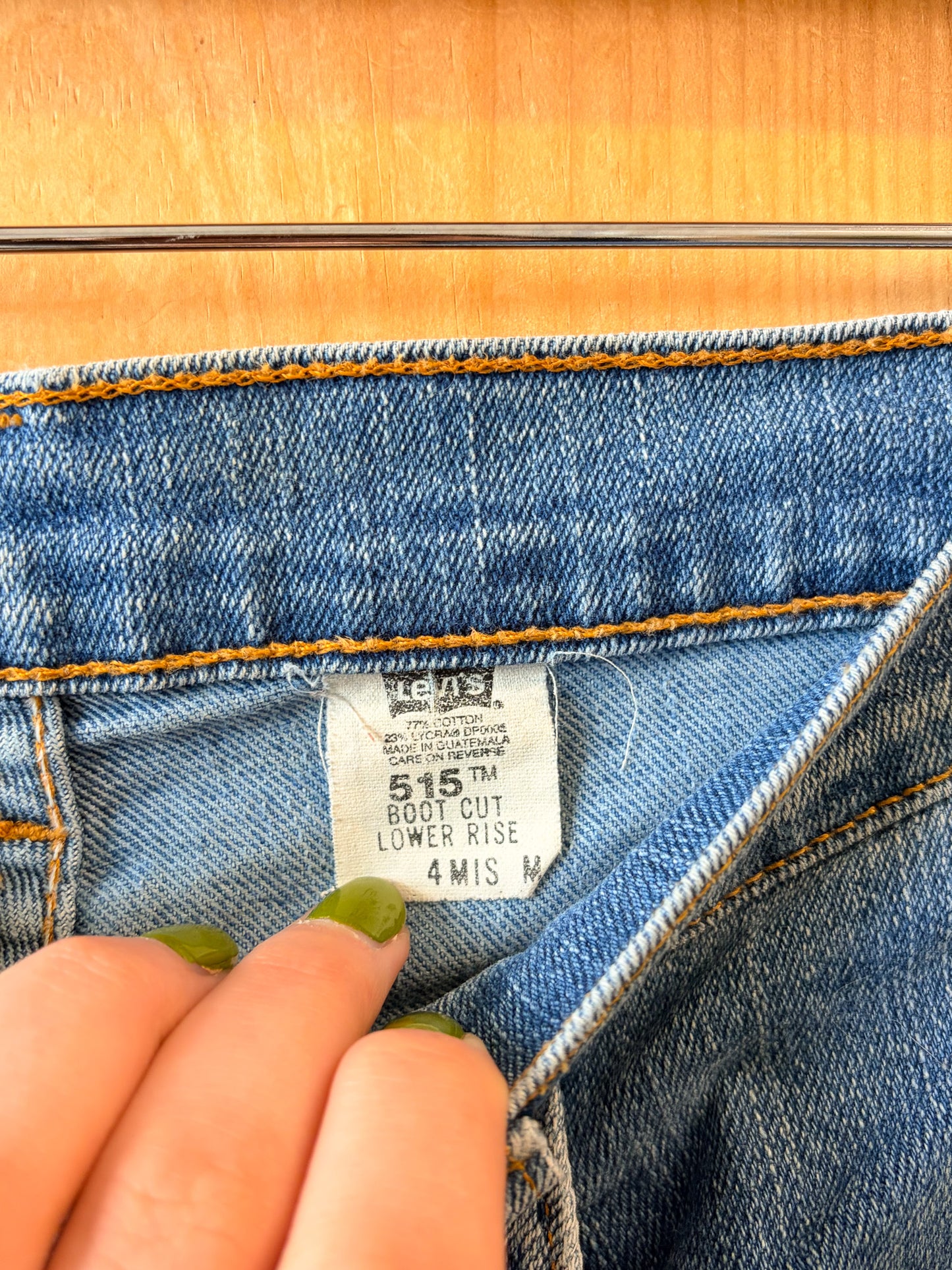 Y2K Levi’s 515 Boot Cut Jeans : 4 Misses