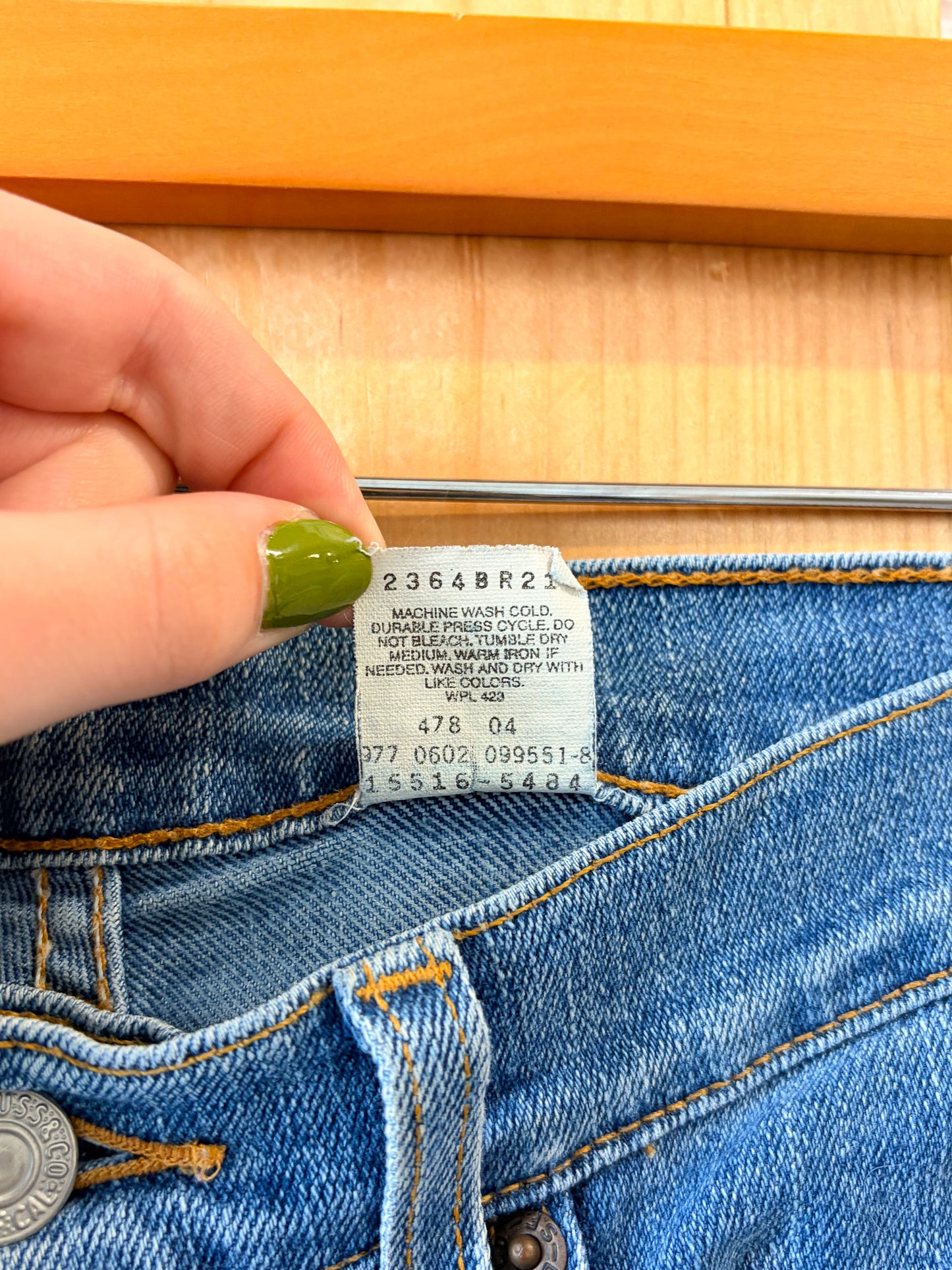 Y2K Levi’s 515 Boot Cut Jeans : 4 Misses