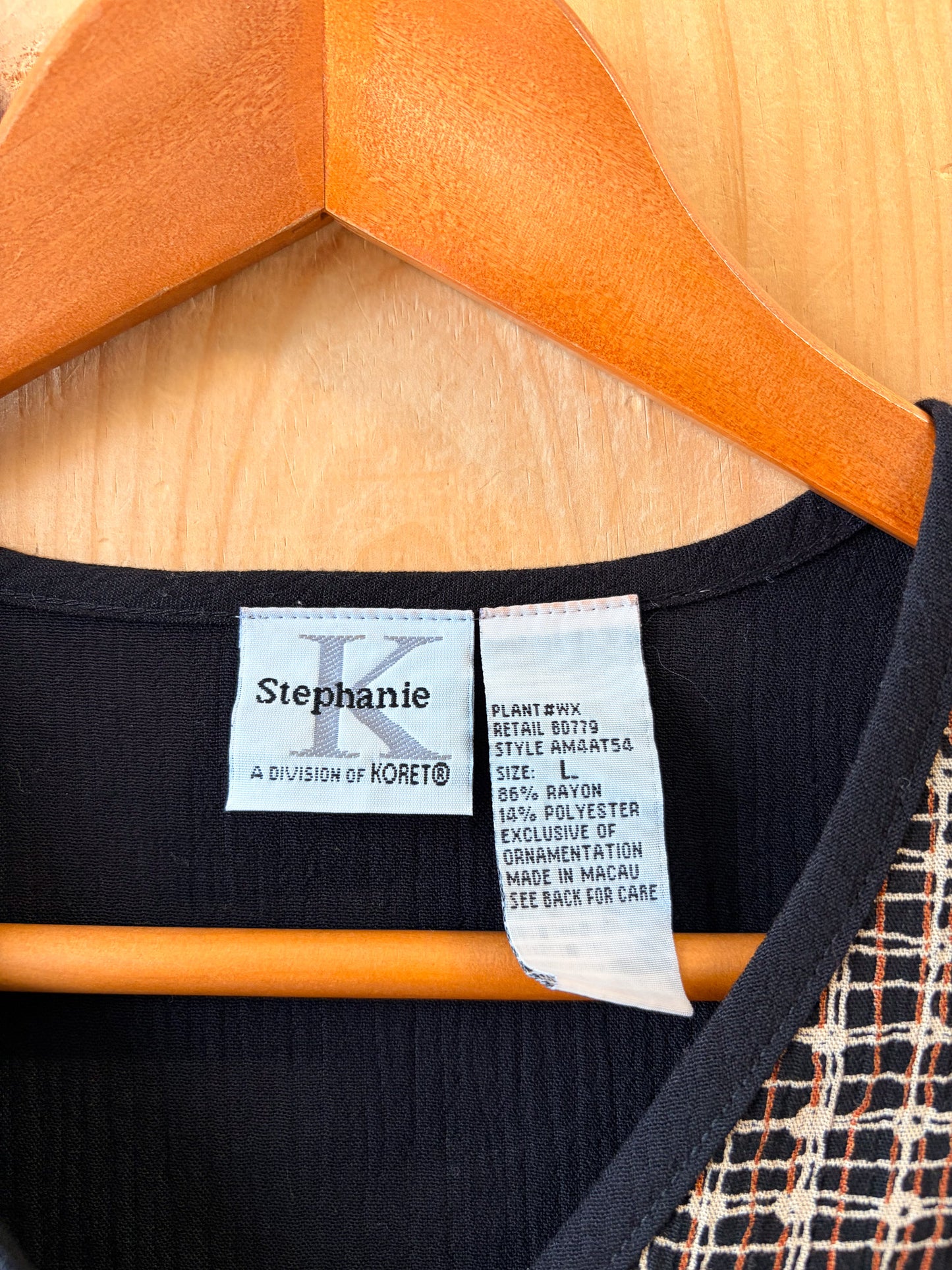 Neutral Floral Button Up Top : L