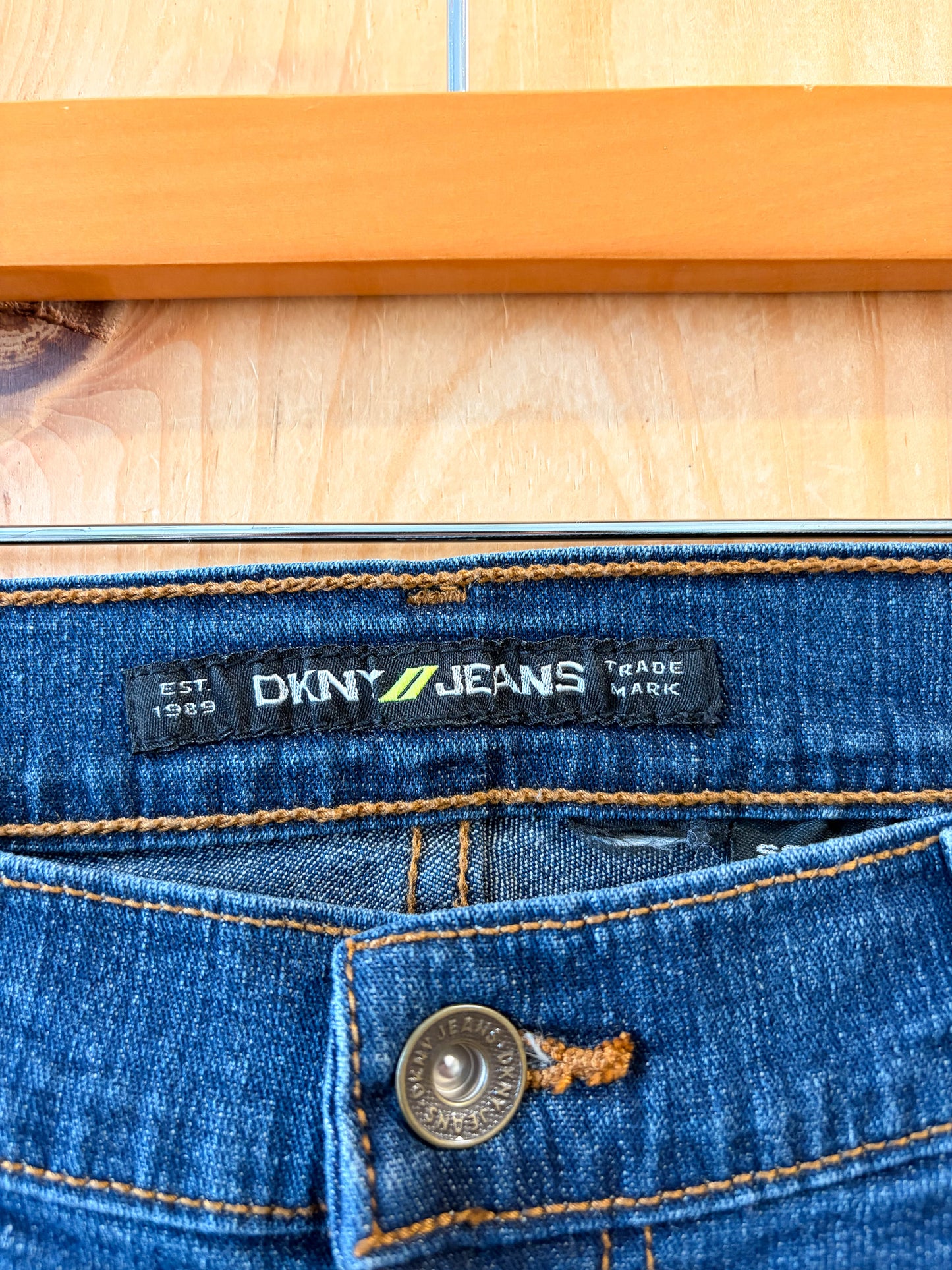 DKNY Low Rise Jeans : 32"W