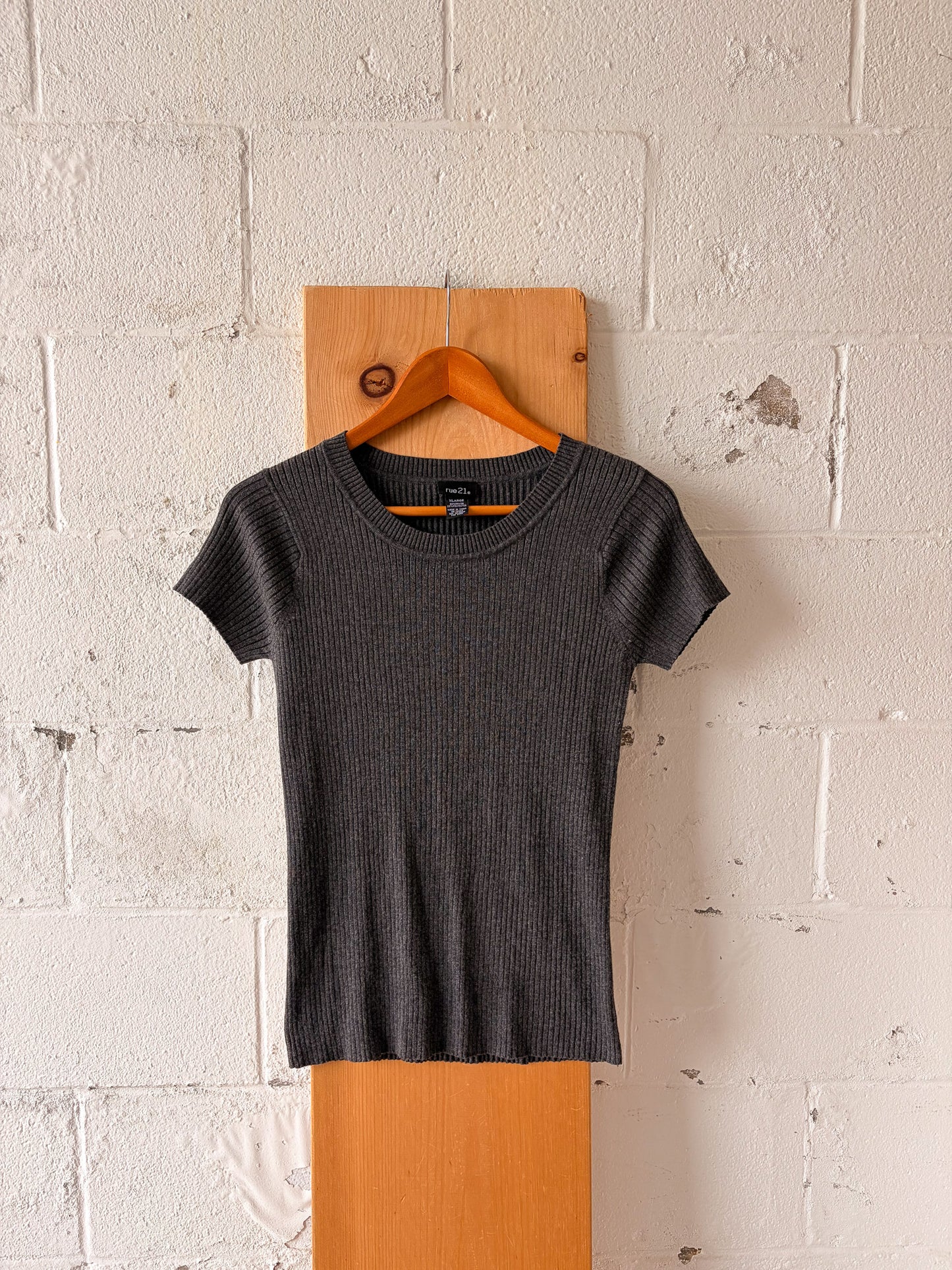 Ribbed Gray Short Sleeve Top : XL