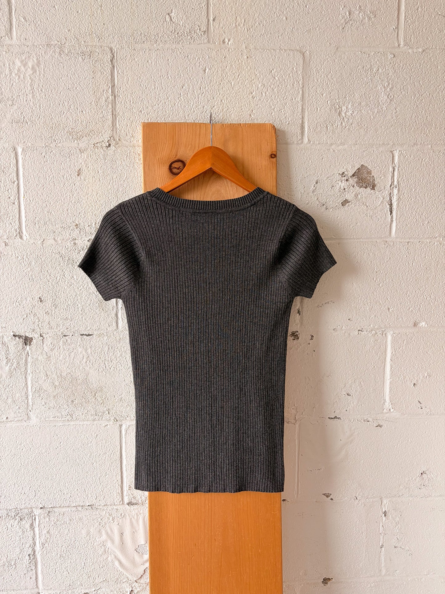 Ribbed Gray Short Sleeve Top : XL