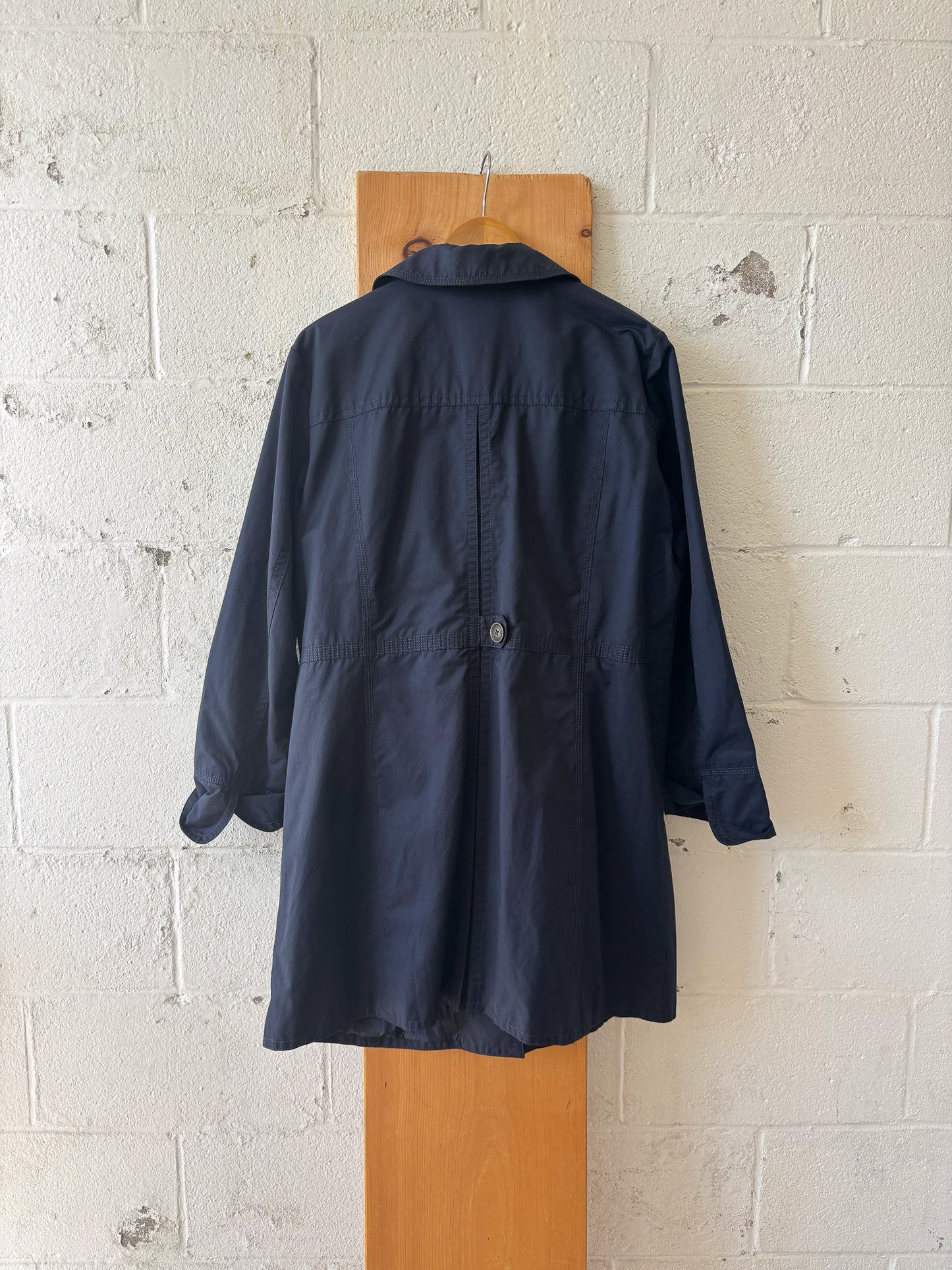 Navy Eddie Bauer Jacket : XL
