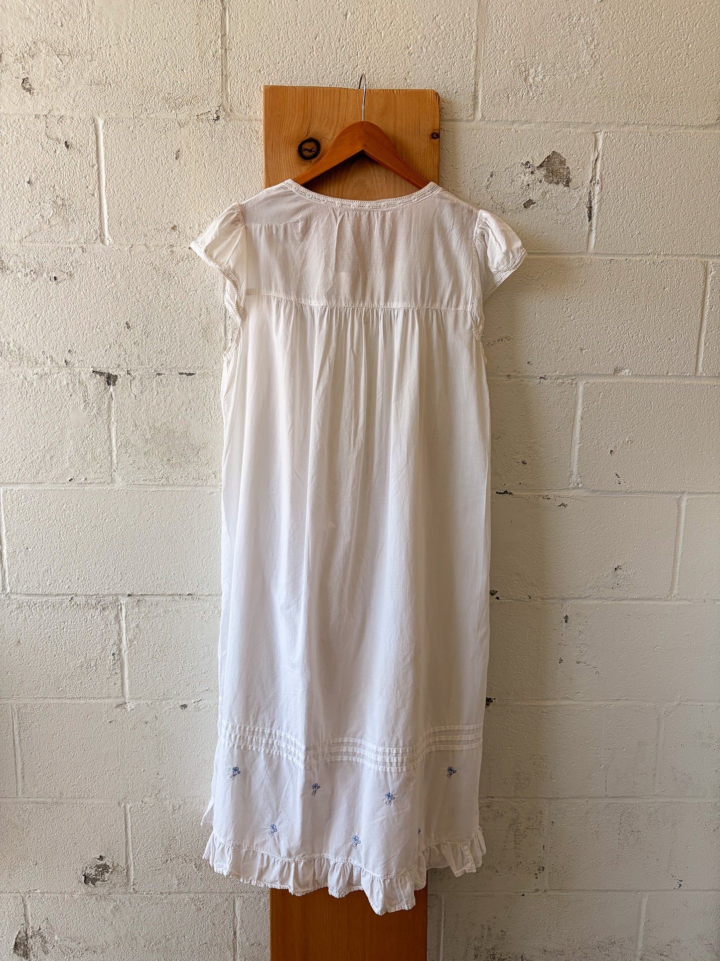 Vtg Blue Floral Embroidered Nightgown : M/L