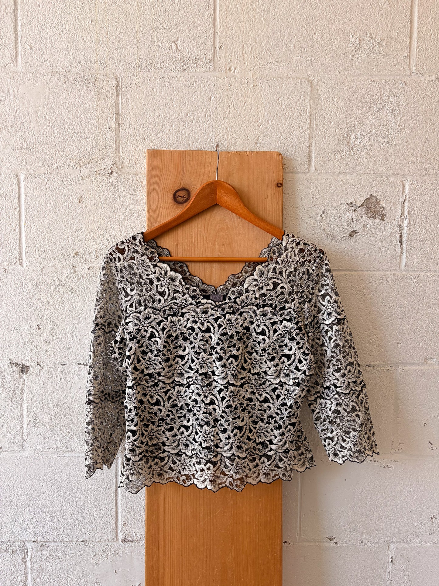 90s Black & White Lace Top : L