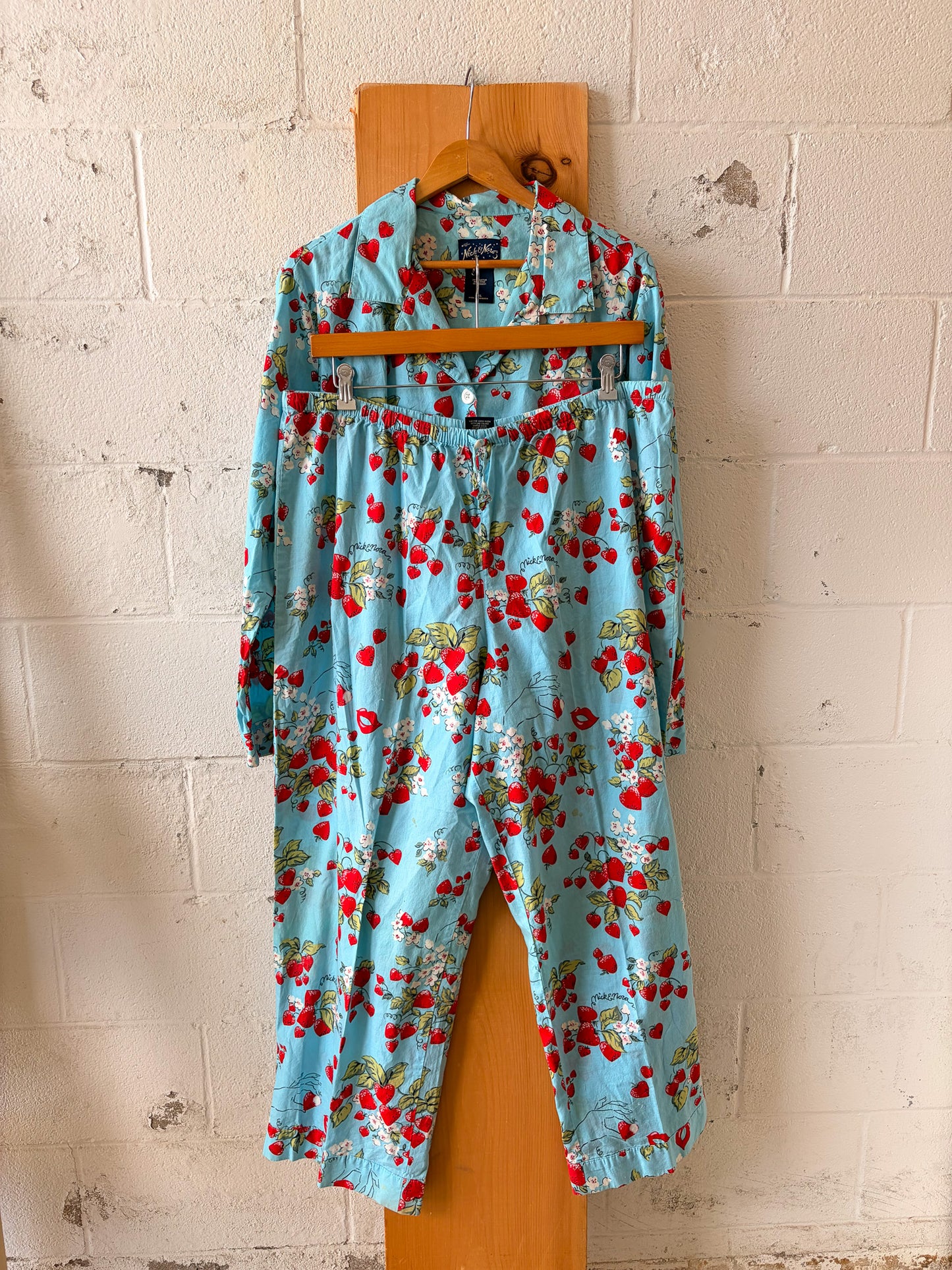 Nick & Nora Strawberry Kiss Pajama Set : XXL