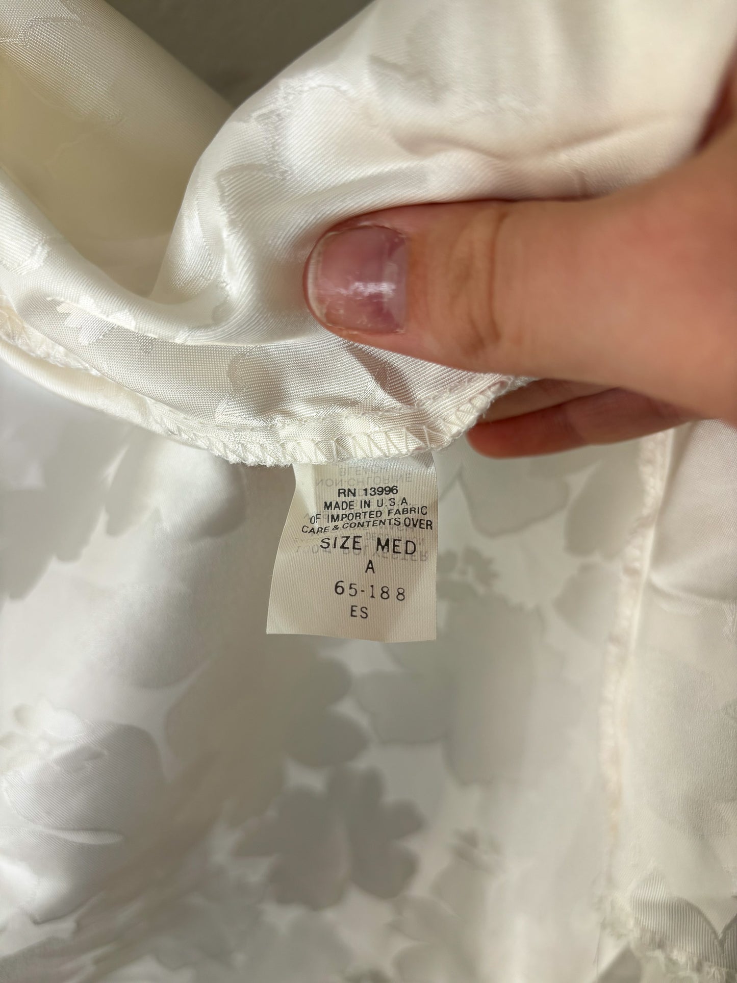 Vtg White Floral Satin Top : M