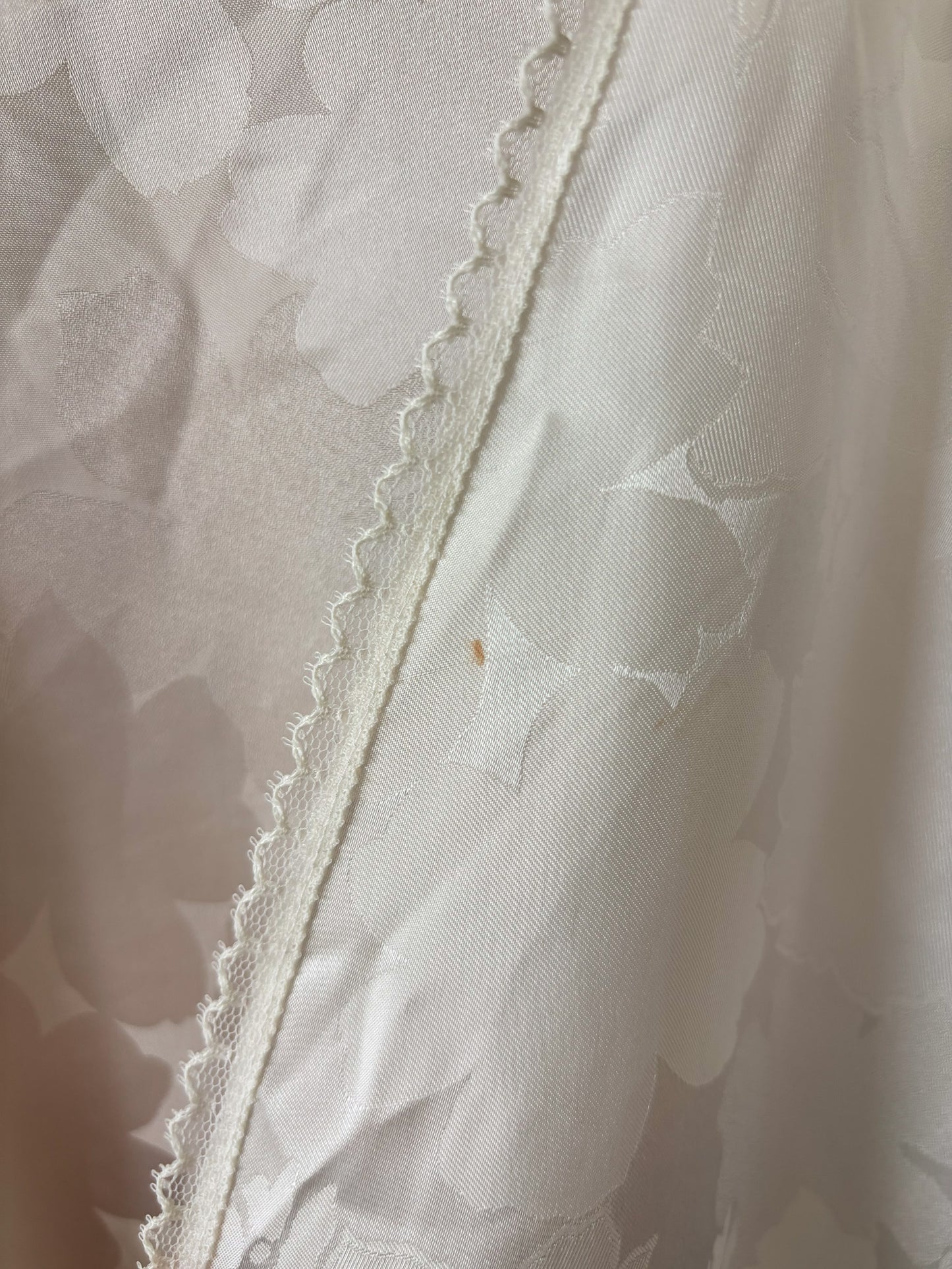 Vtg White Floral Satin Top : M