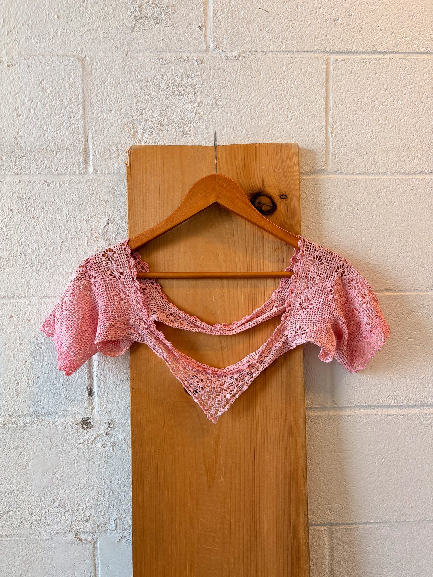 Vtg Pink Crochet Shrug : XS-M