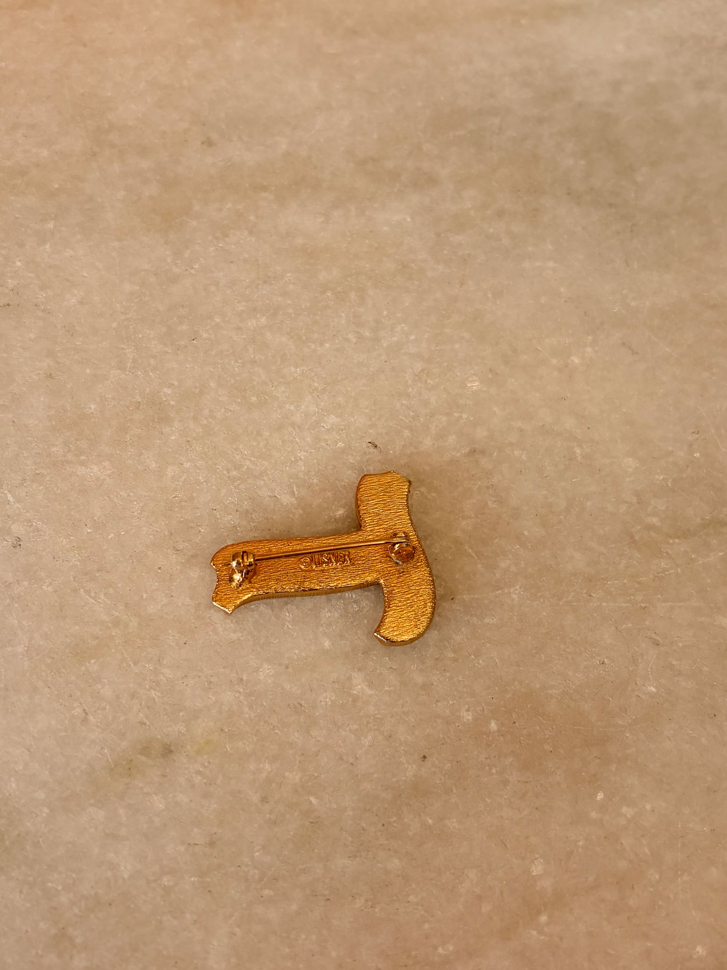 Vtg Black & Gold "T" Brooch