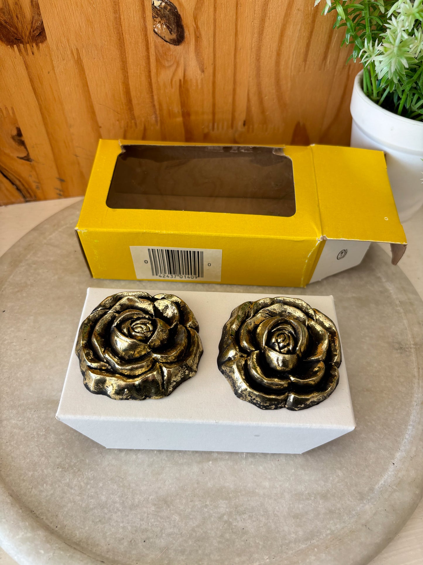 Vtg Floral Drape Holders