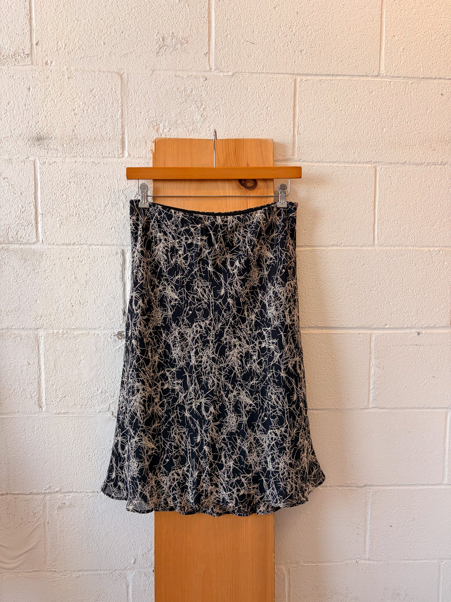Abstract Patterned Skirt : XL