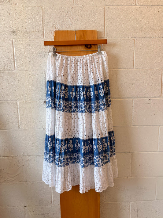 Blue & White Eyelet Lace Skirt : 32"W