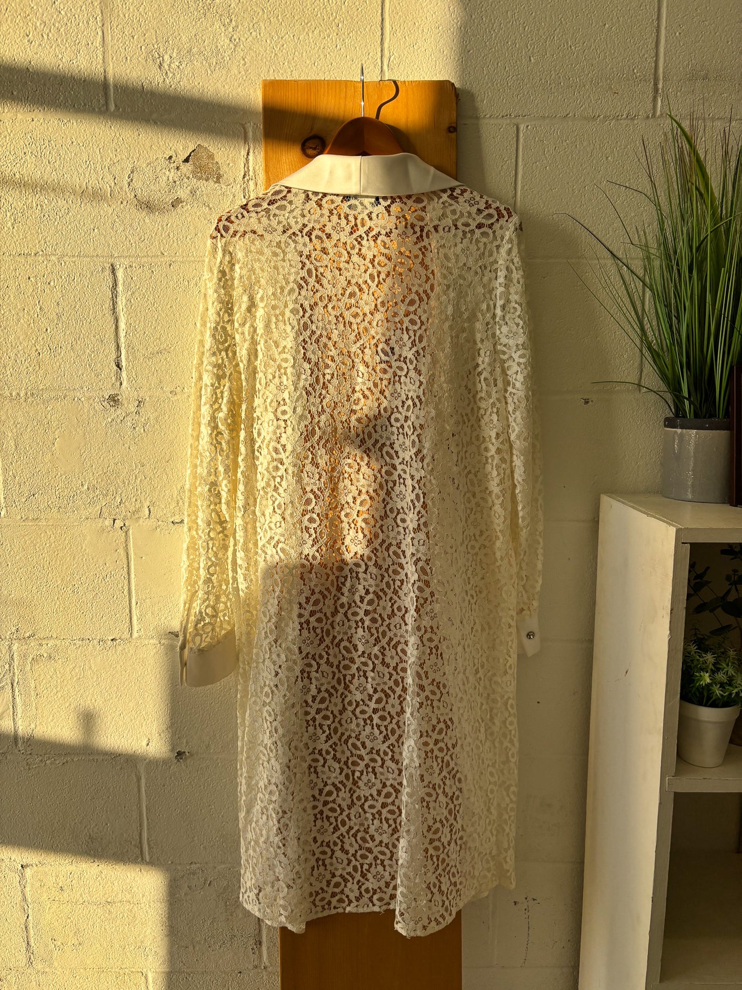 Long Collared Lace Cardigan : L/XL