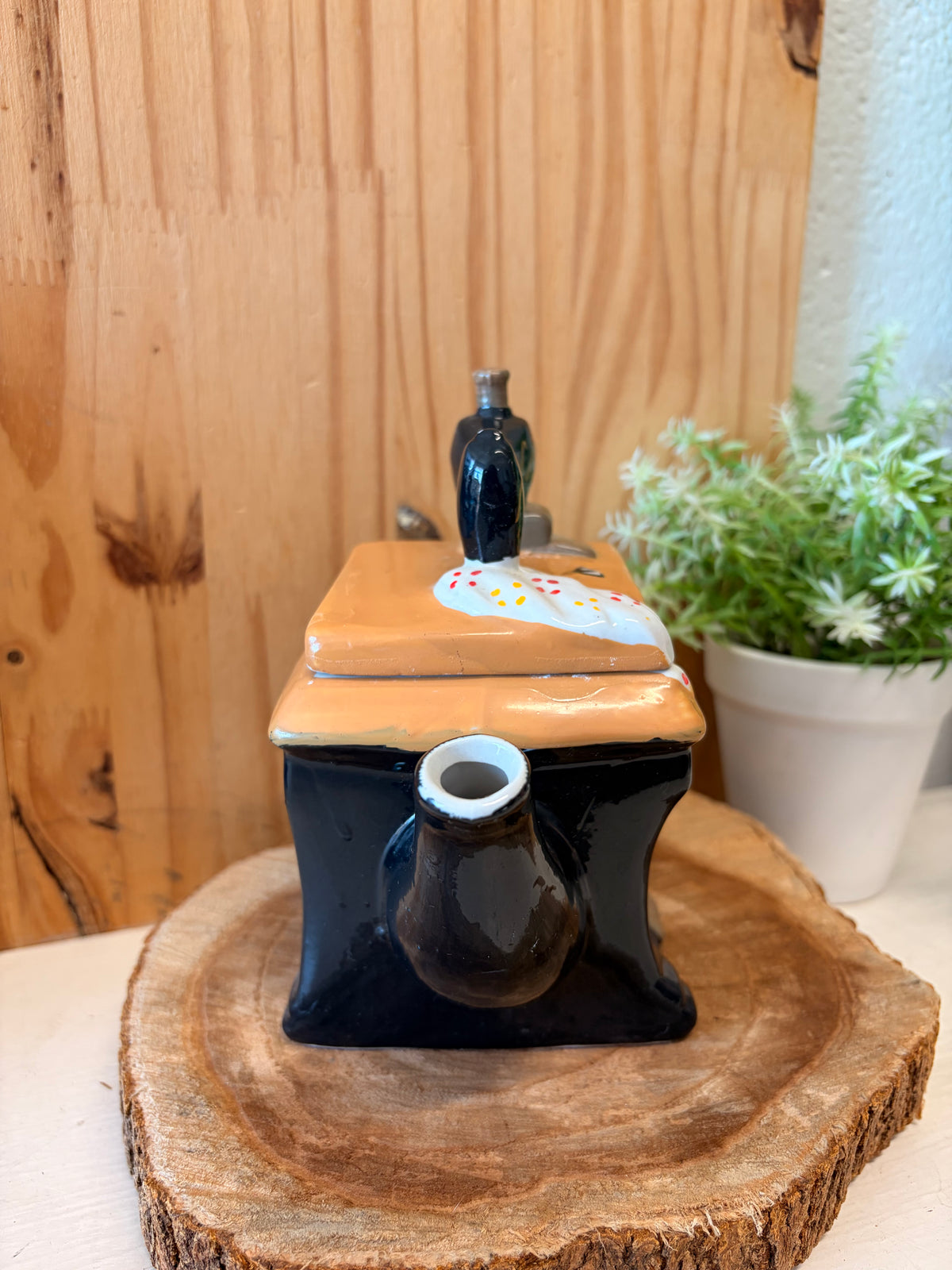 Sewing Table Teapot