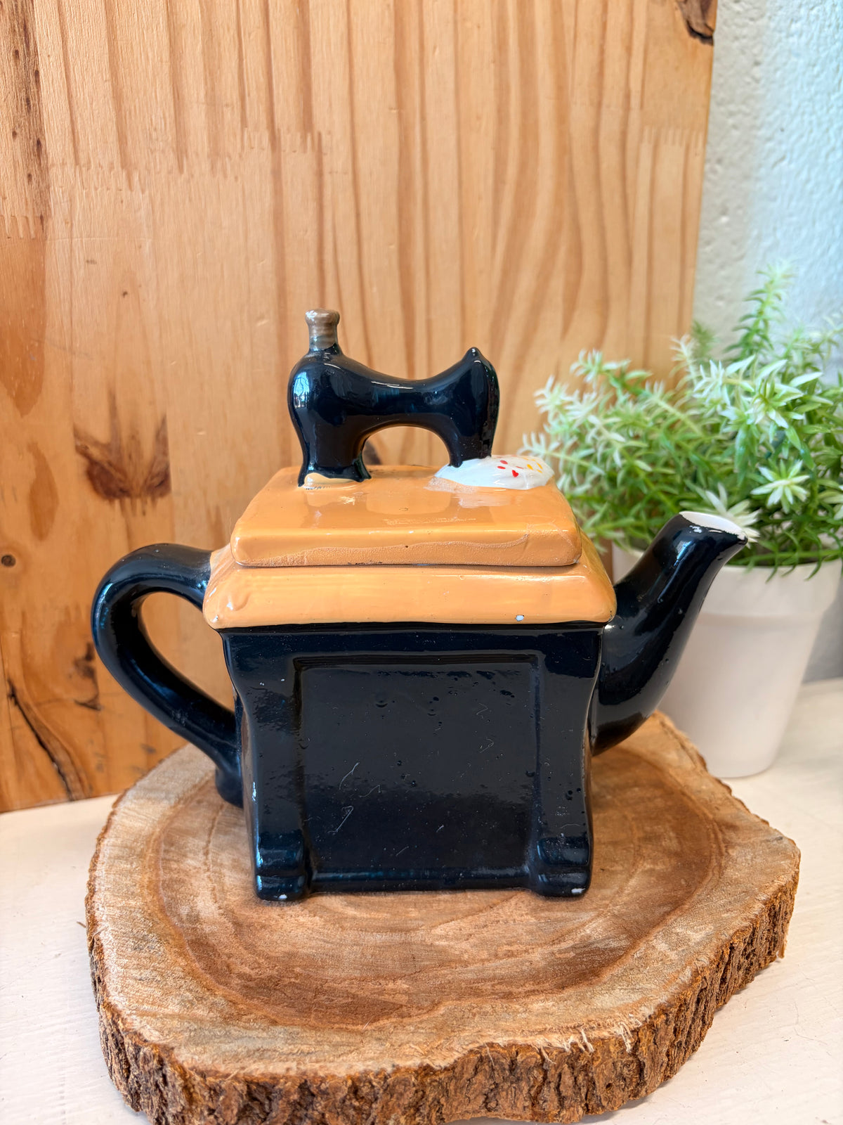 Sewing Table Teapot