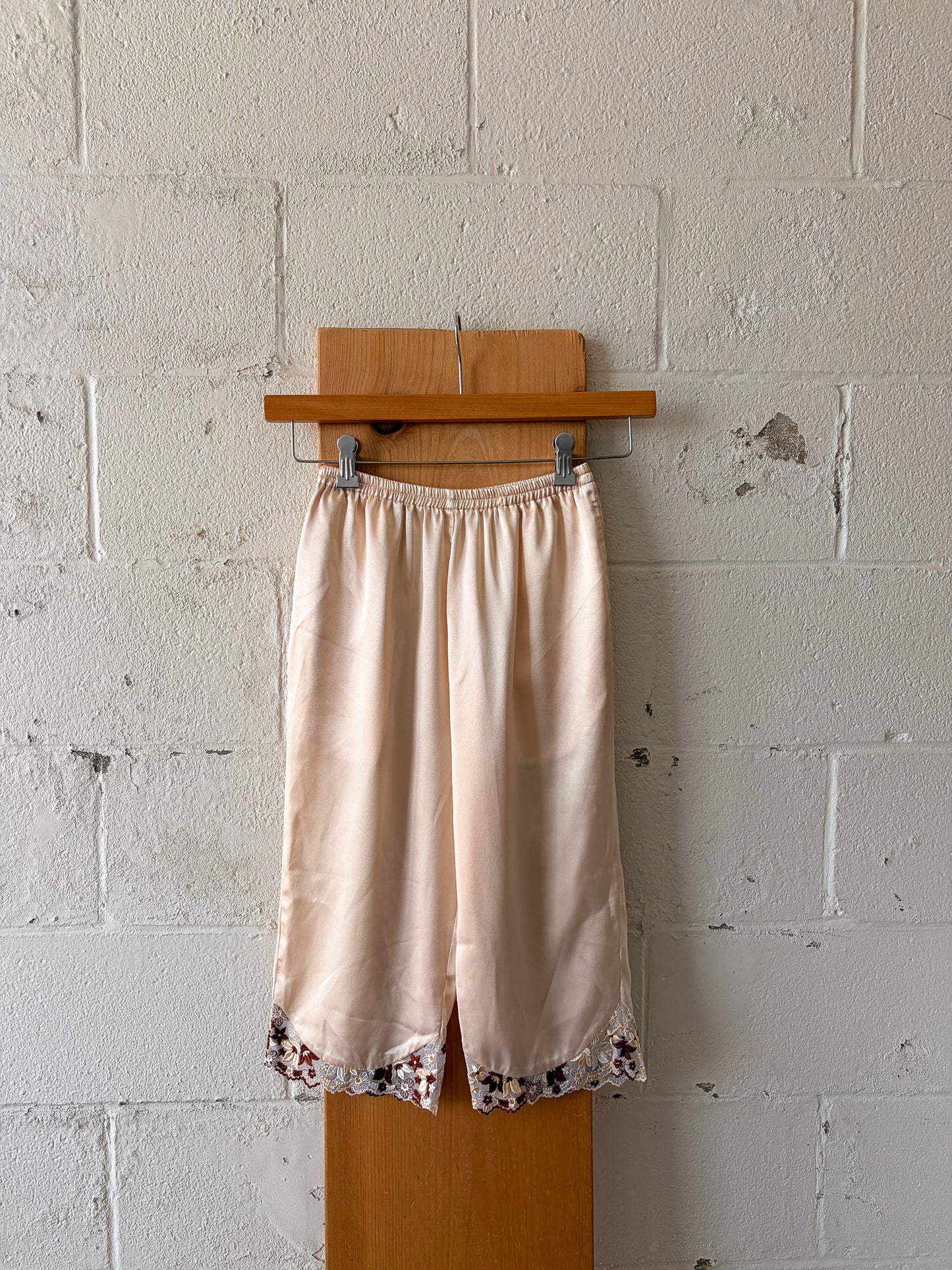 Blush Lace Trim Capris : 24"W
