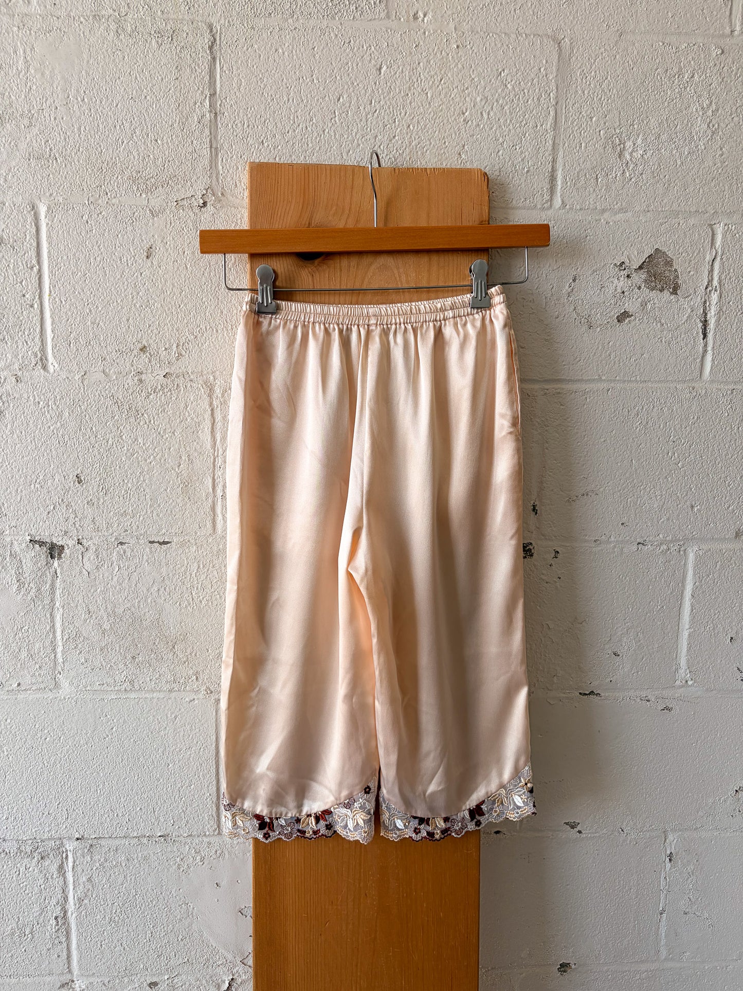 Blush Lace Trim Capris : 24"W