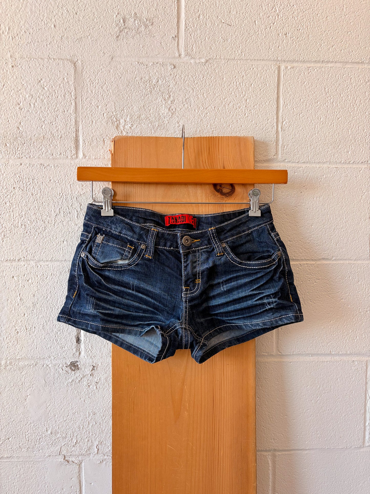 Dark Wash Denim Shorts : 7