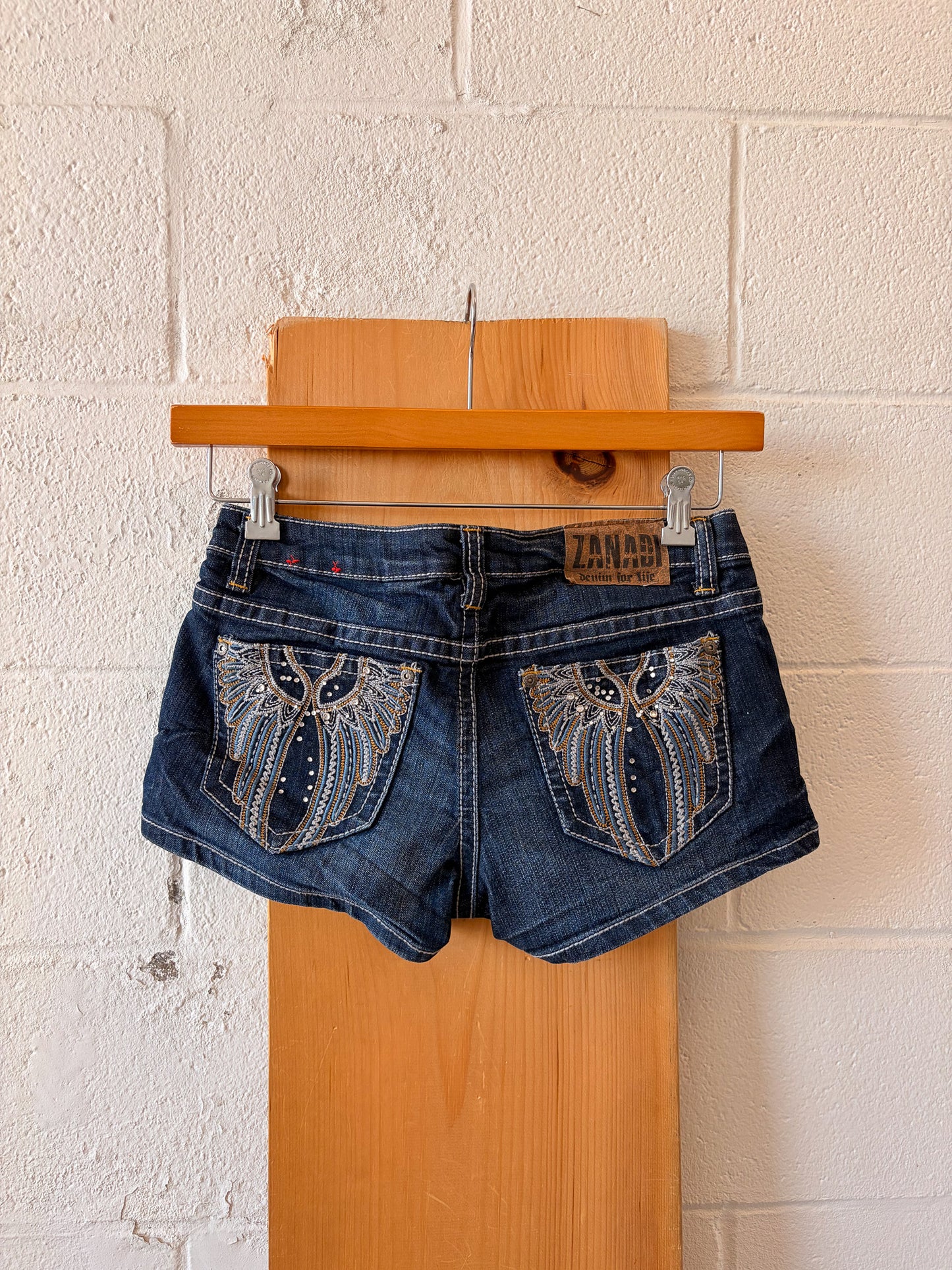Dark Wash Denim Shorts : 7