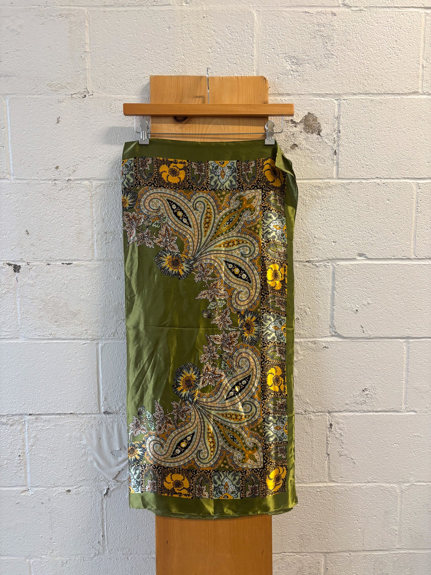Green Paisley Scarf