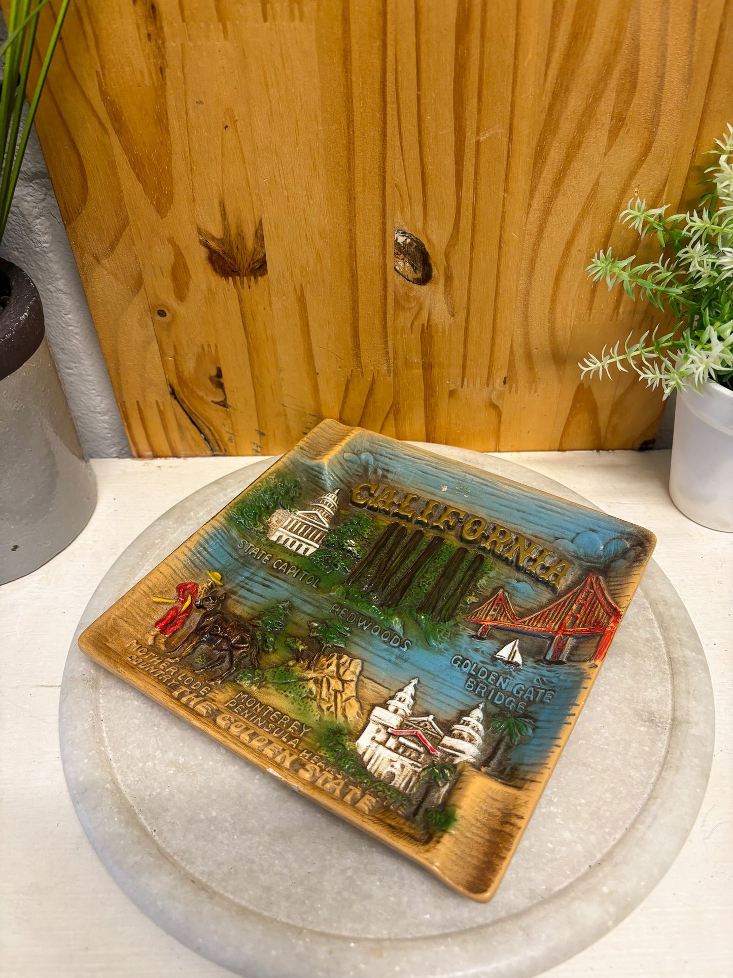 California Souvenir Plate (Local Pick Up Only)