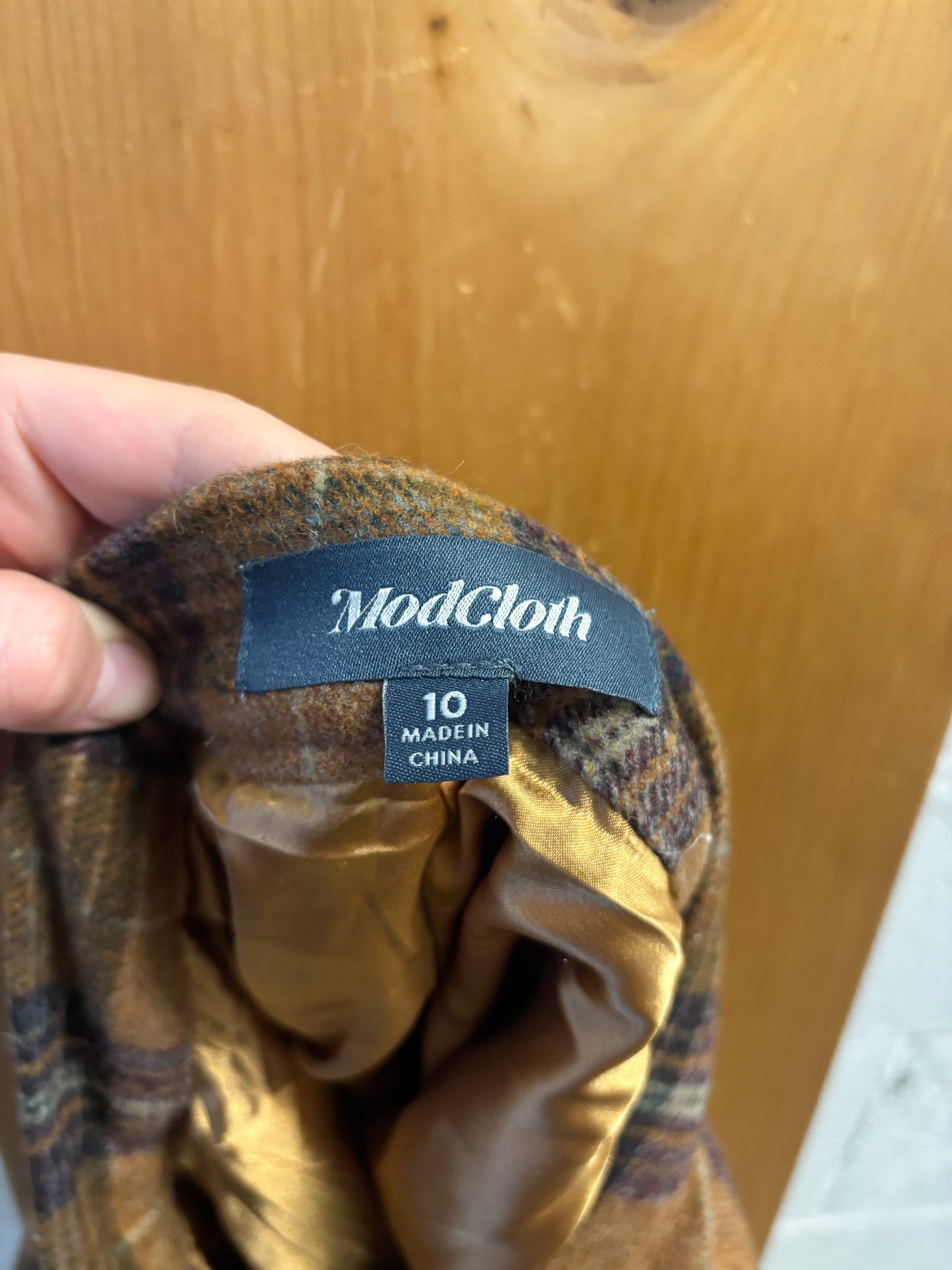 Brown Plaid Skirt : 10