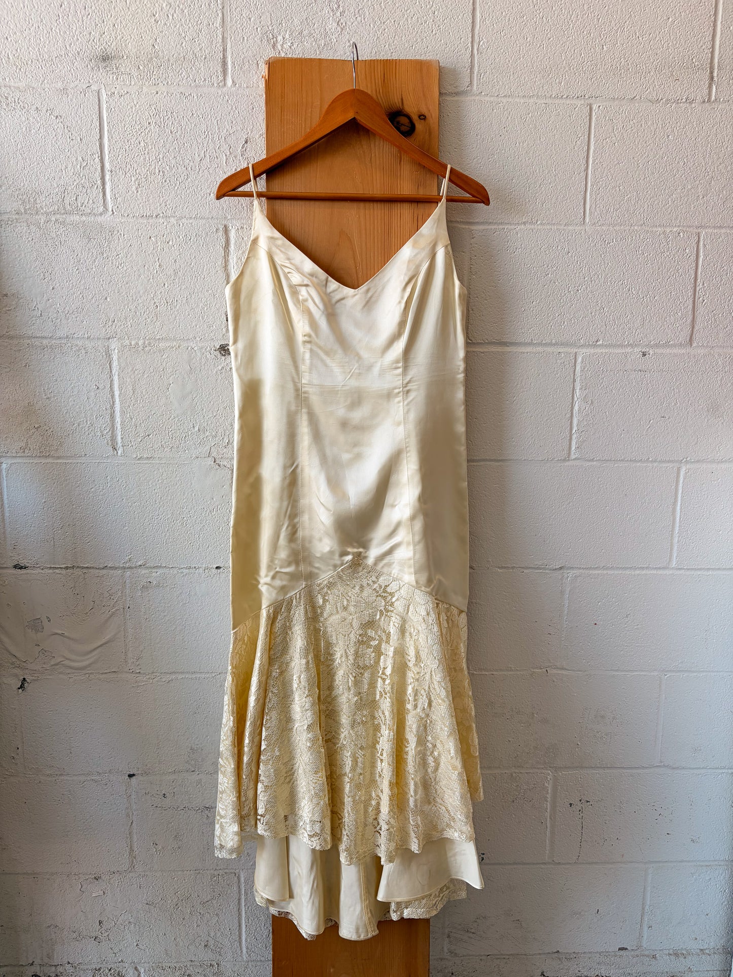 Vtg Ivory Lace Detailed Drop Waist Dress : 9/10
