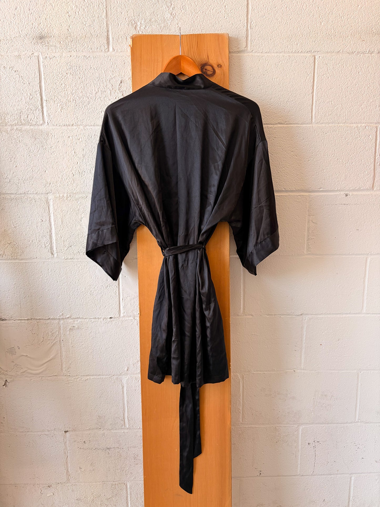 Black Victoria's Secret Robe : M-L
