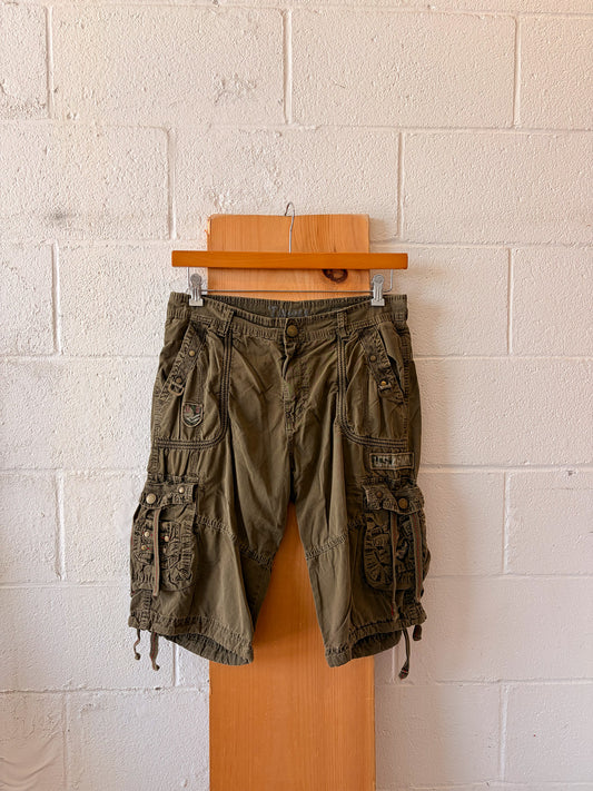 Green Patched Cargo Shorts : 32