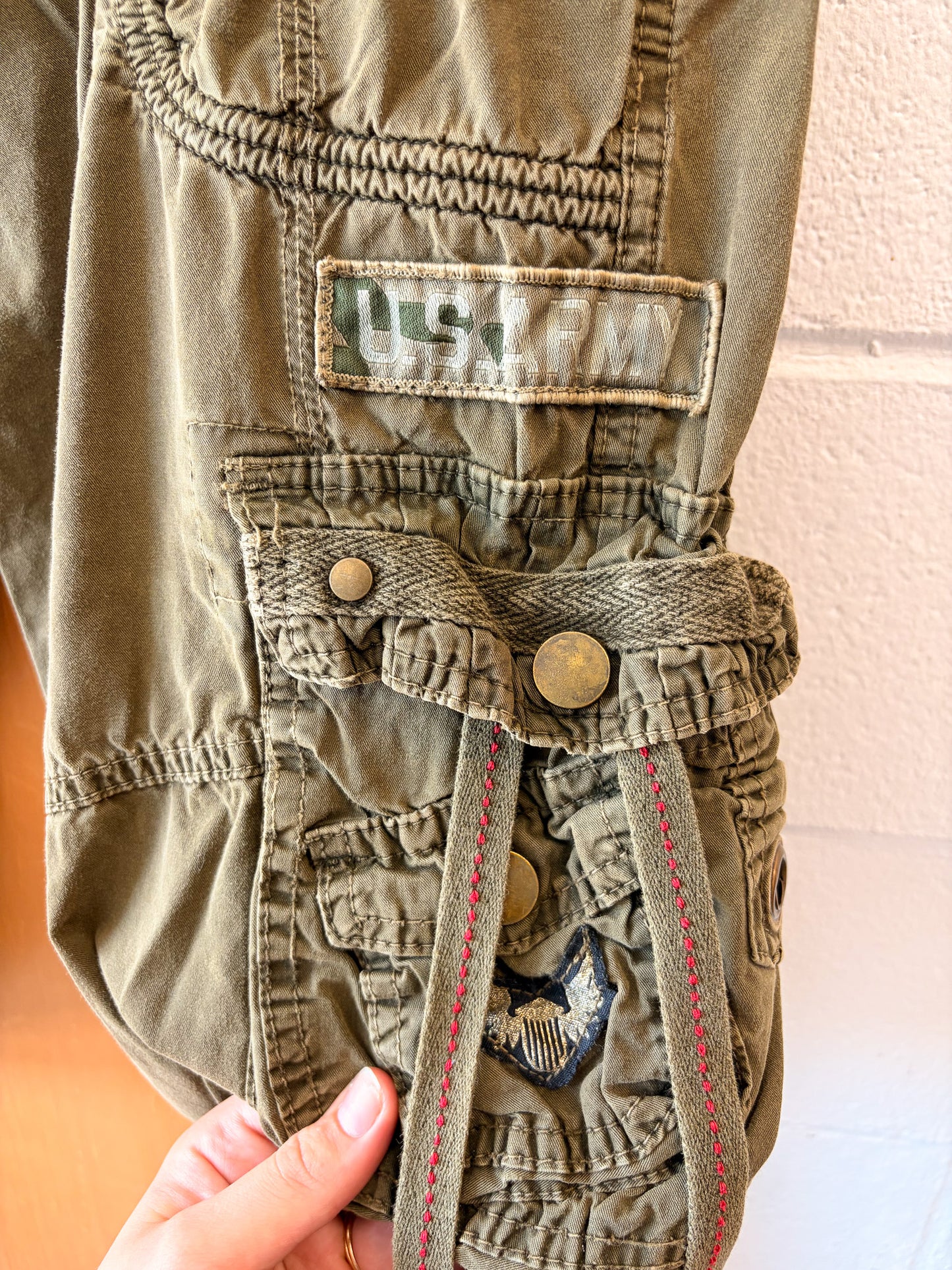 Green Patched Cargo Shorts : 32