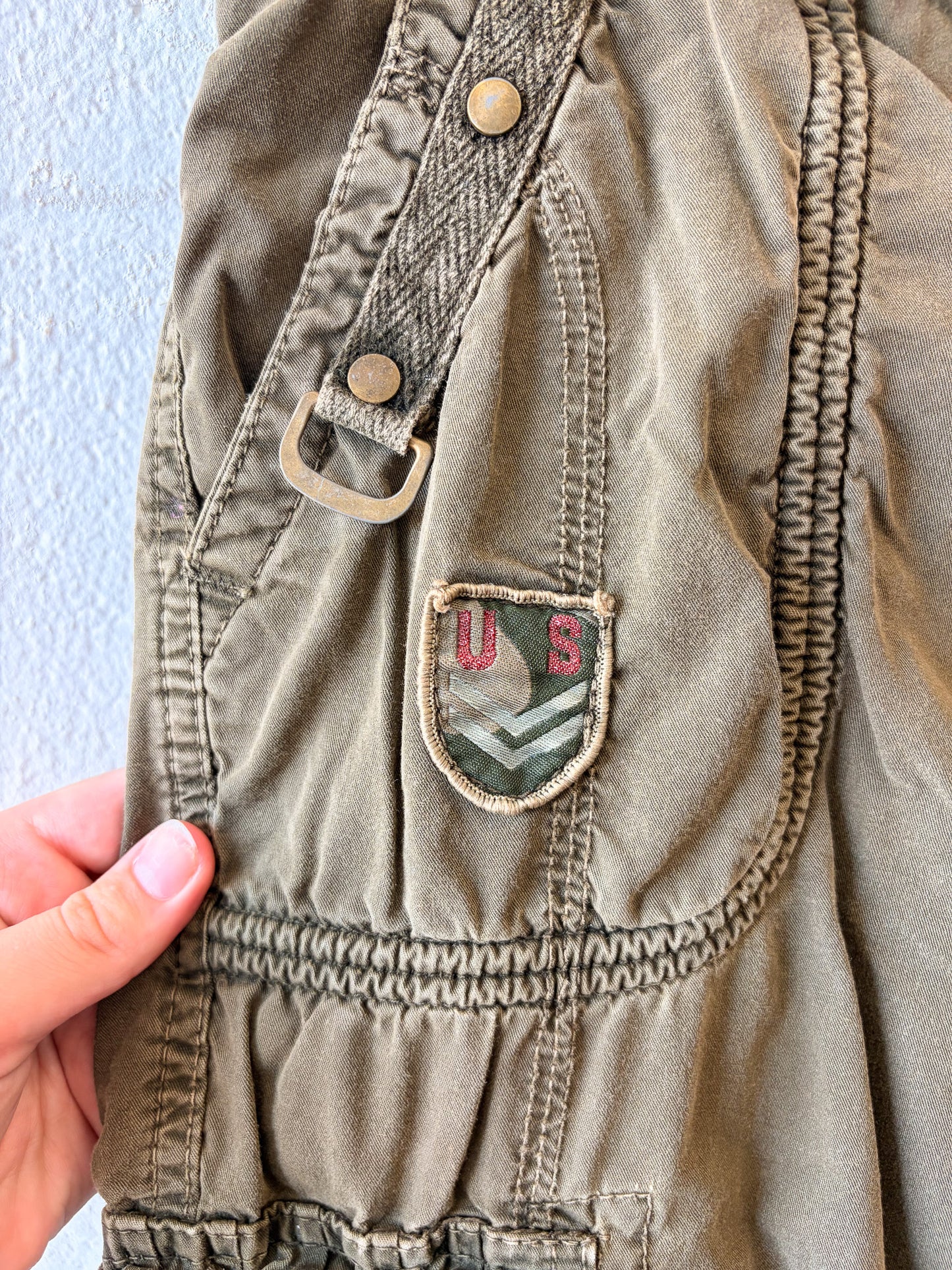 Green Patched Cargo Shorts : 32