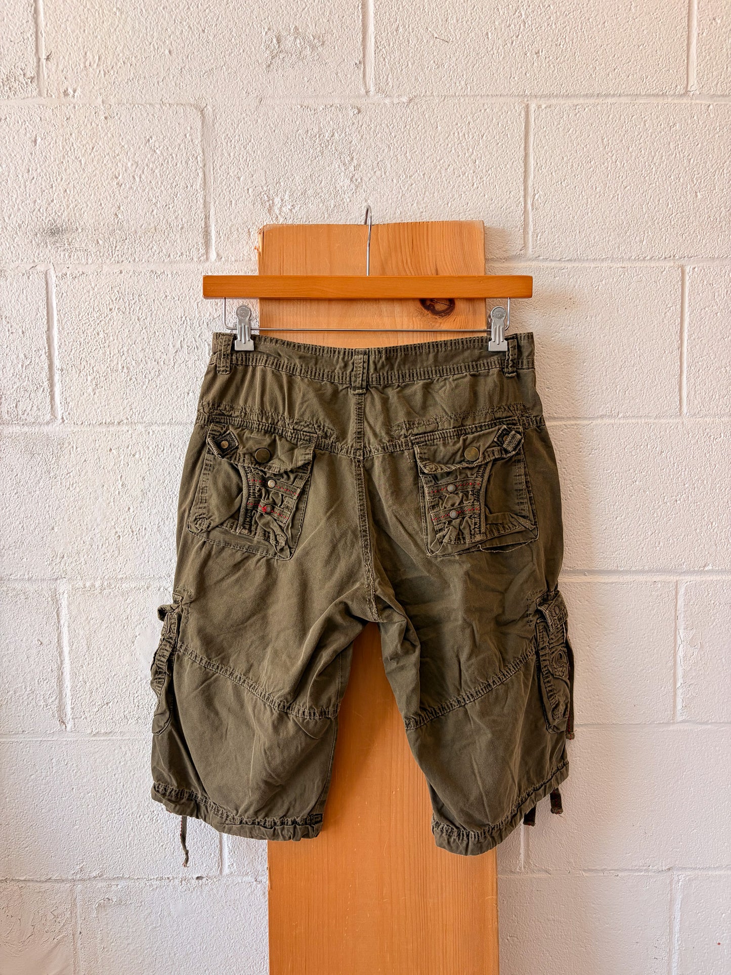 Green Patched Cargo Shorts : 32