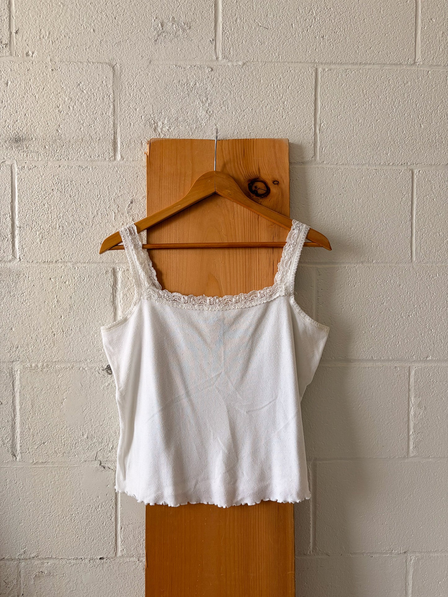Classic White Lace Trim Tank : XL