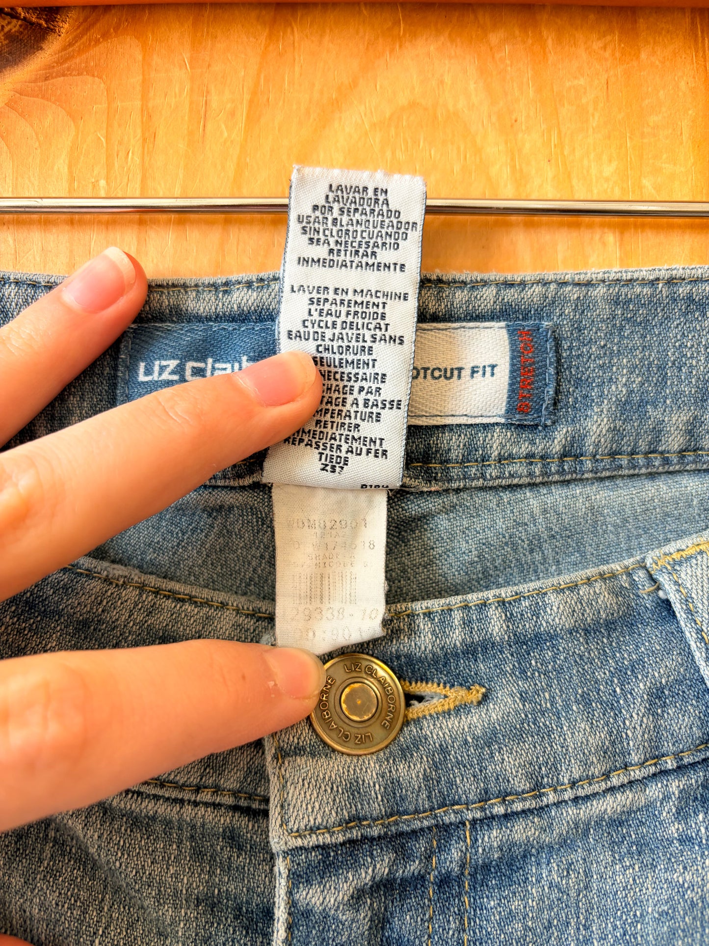 Liz Claiborne Boot Cut Jeans : 31"W