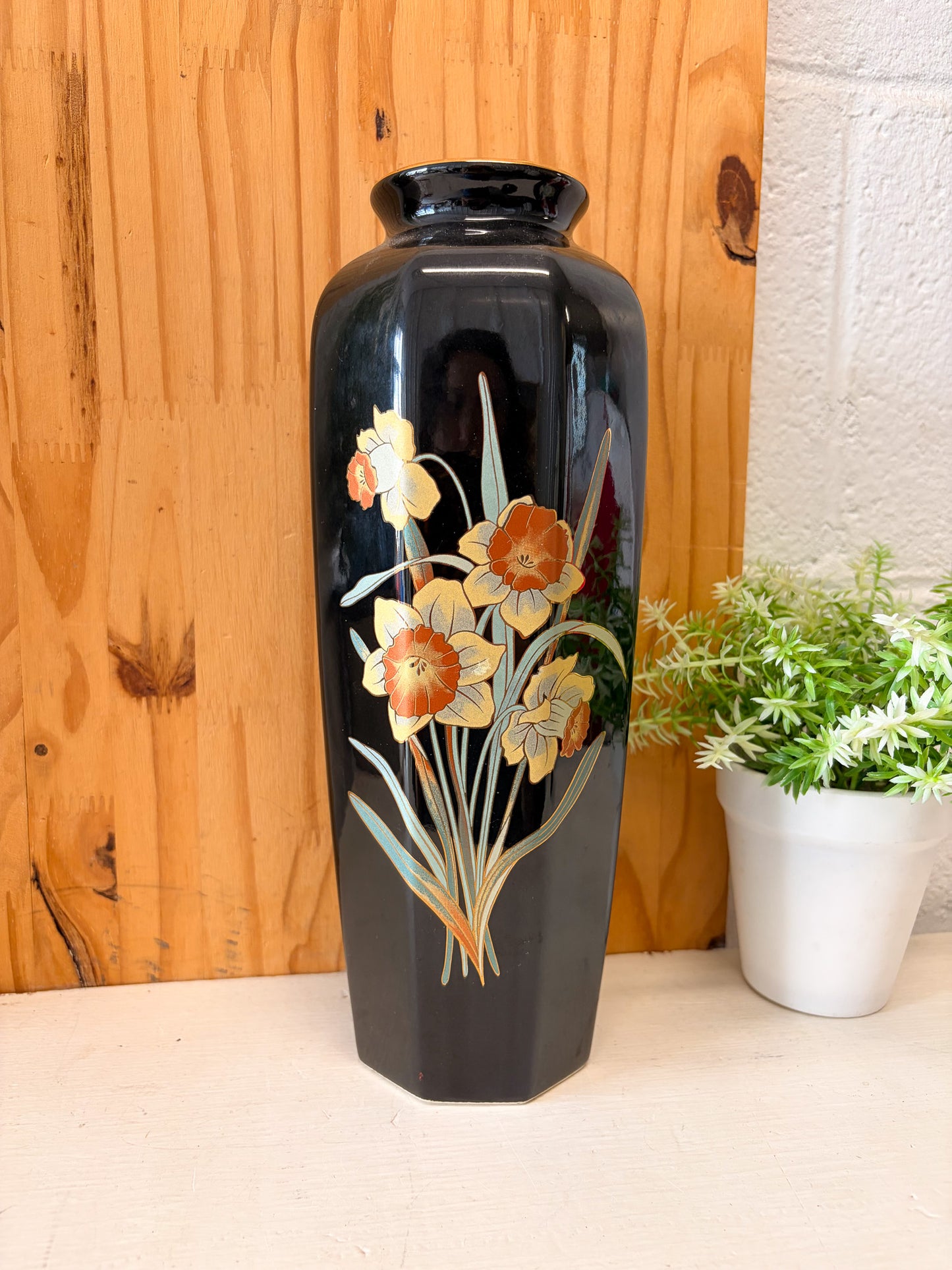 Vtg Made in Japan Floral Vase (Local Pick Up Only)