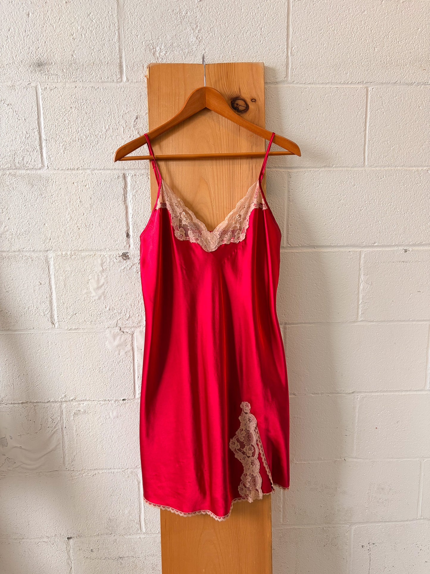 Lace Trimmed Red Slip : L