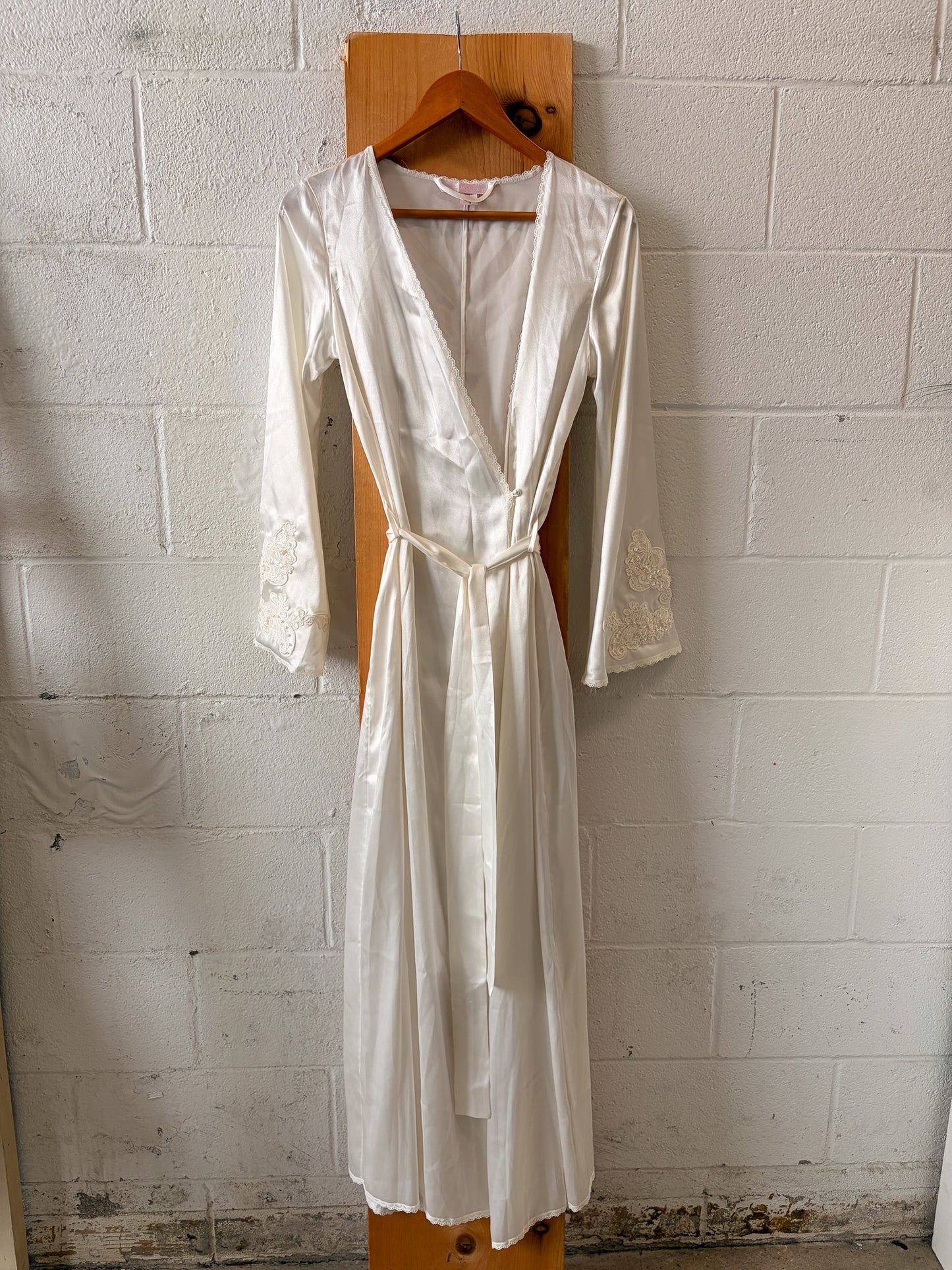 Victoria's Secret Embellished White Set : M