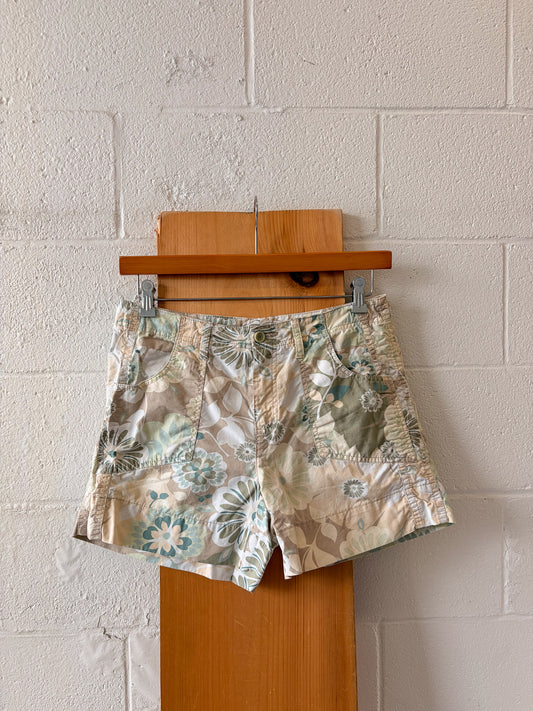 Floral Patterned Shorts : 10