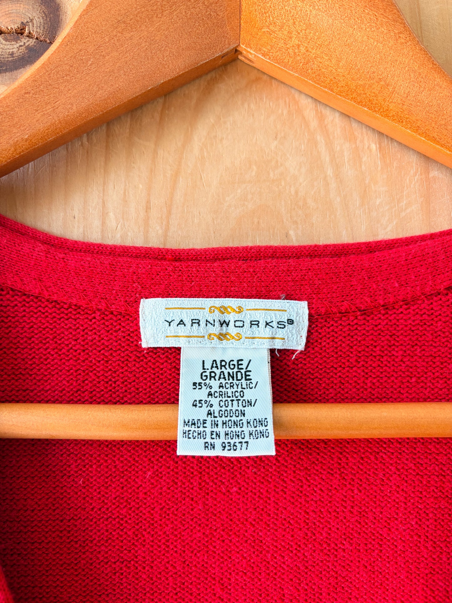 Red Sweater Vest : L