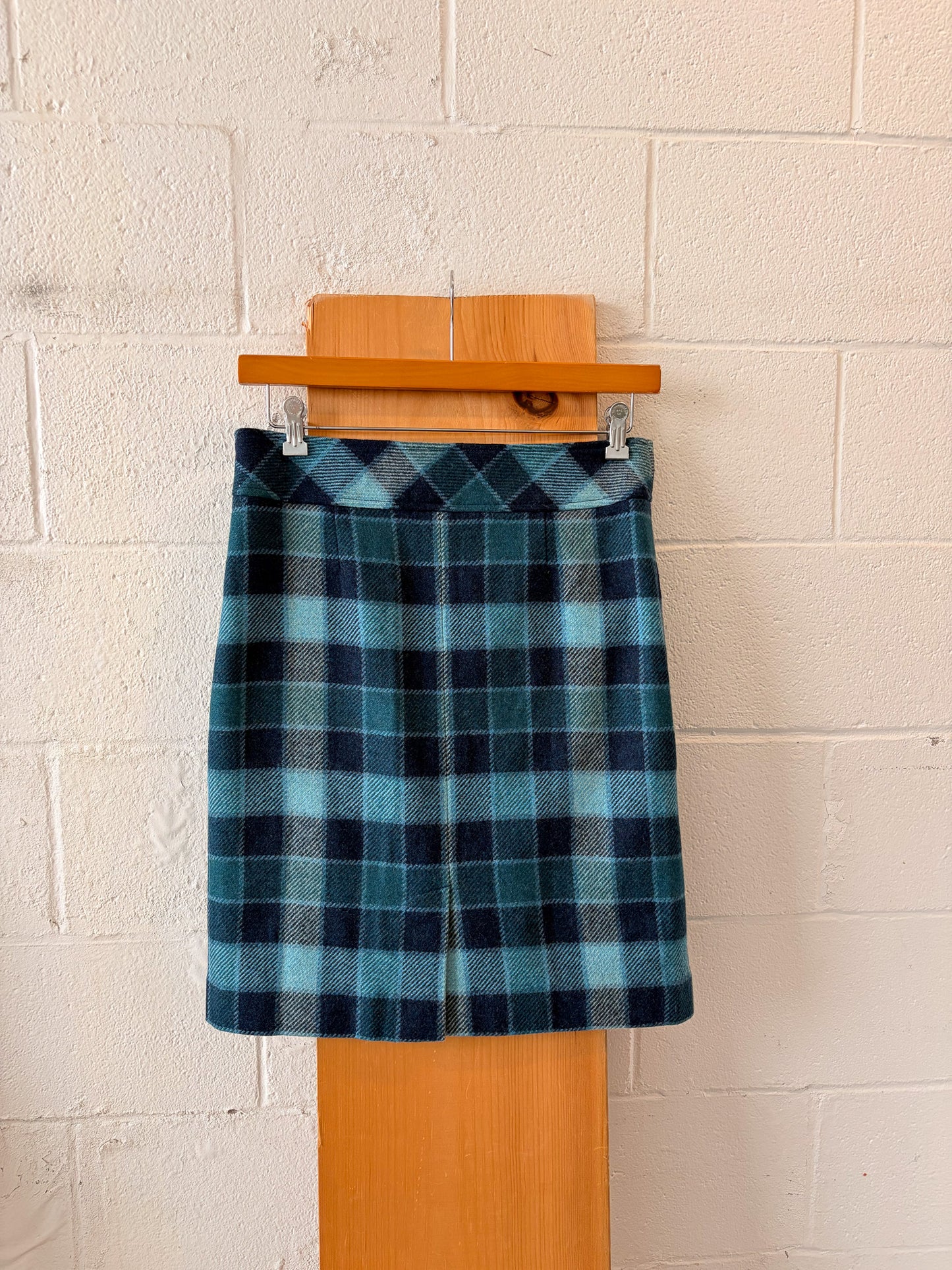 L.L Bean Plaid Blue Wool Skirt : 10